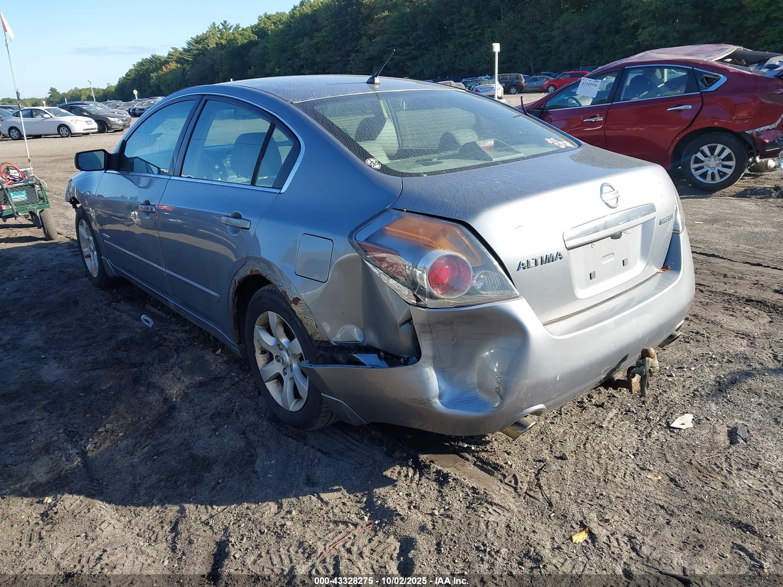 2007 Nissan Altima Hybrid   Silver vin: 1N4CL21E77C237223