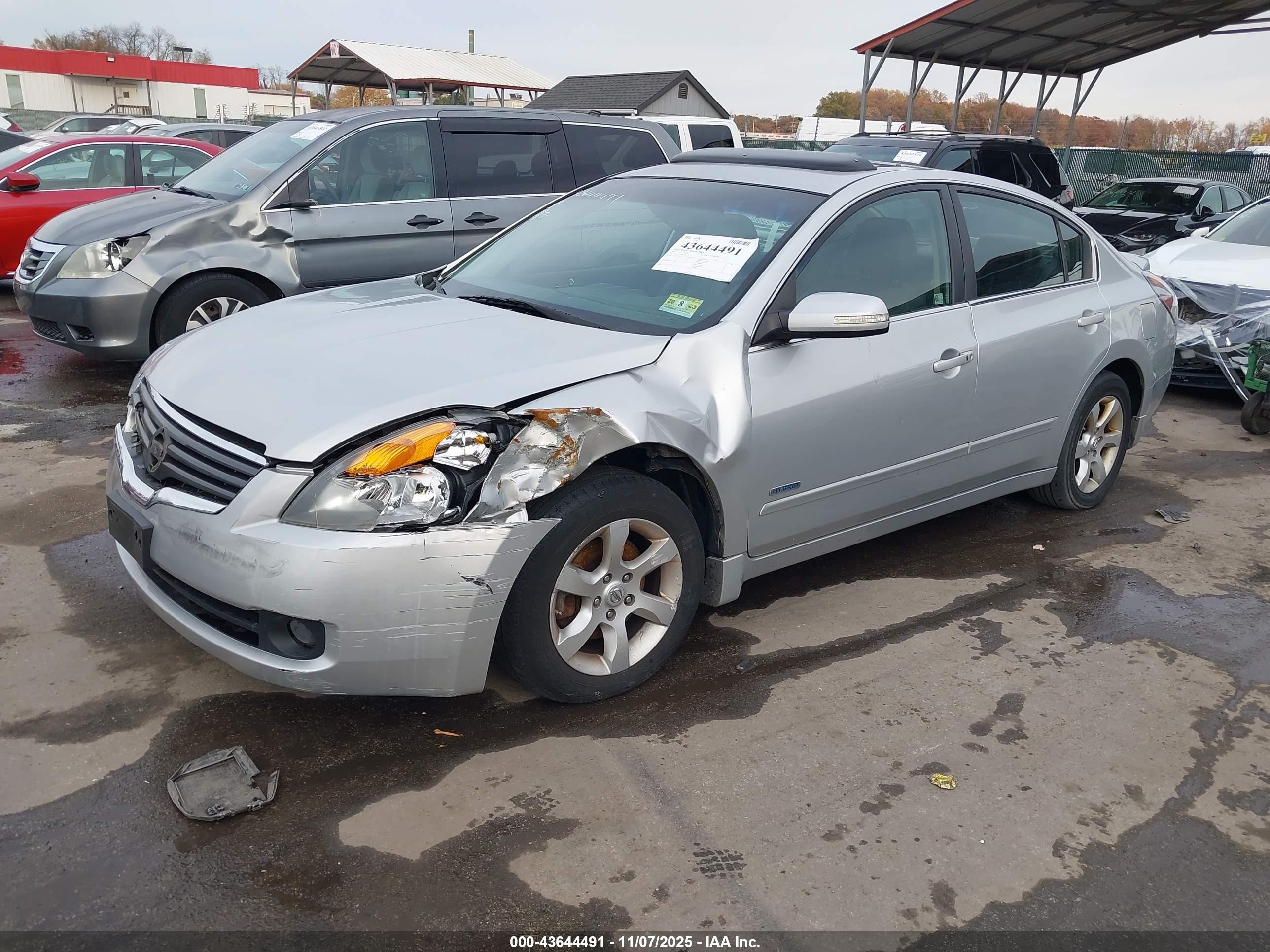 2008 Nissan Altima Hybrid   Silver vin: 1N4CL21E78C200075