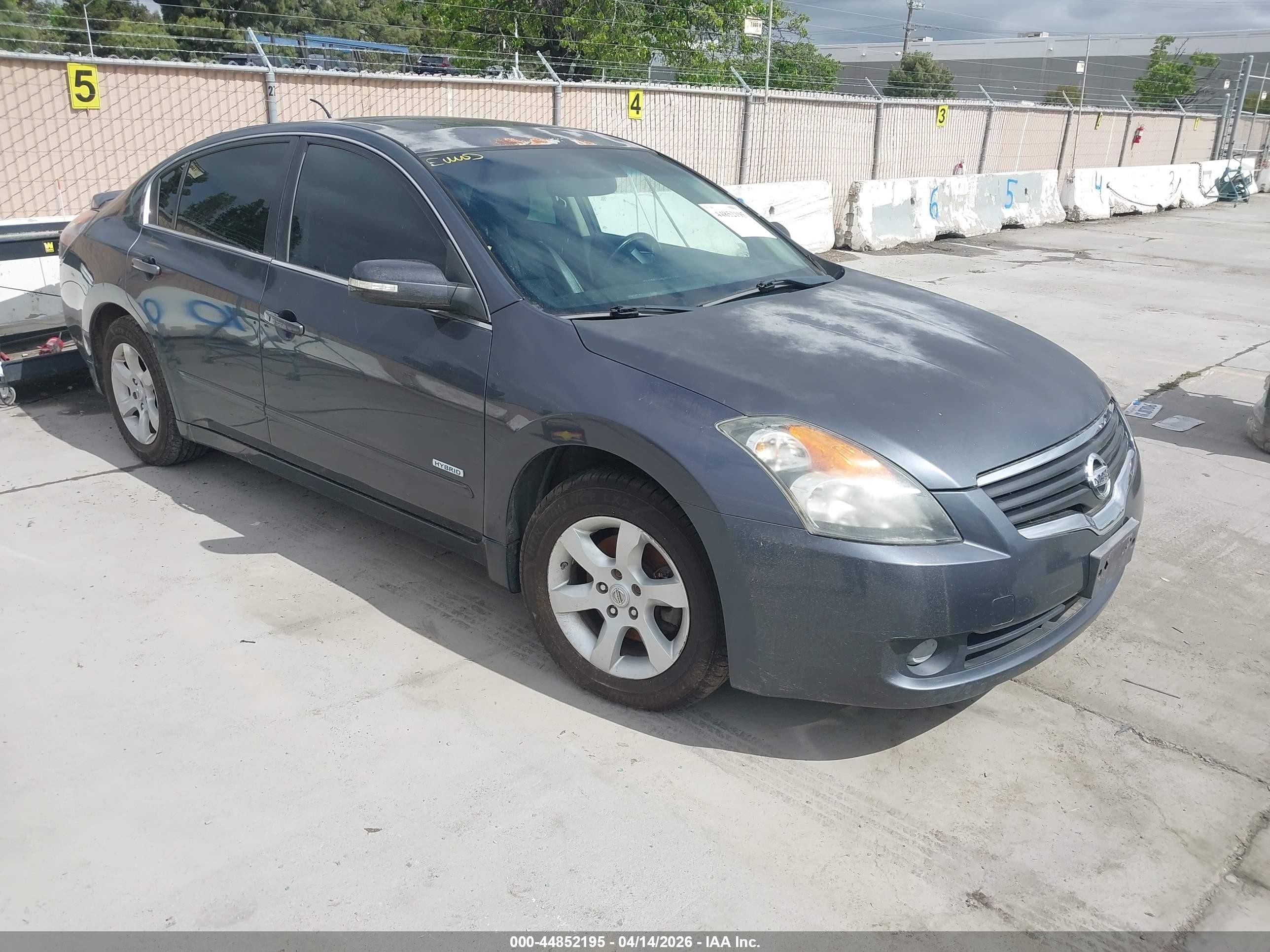 2009 Nissan Altima Hybrid   Gray vin: 1N4CL21E79C190777