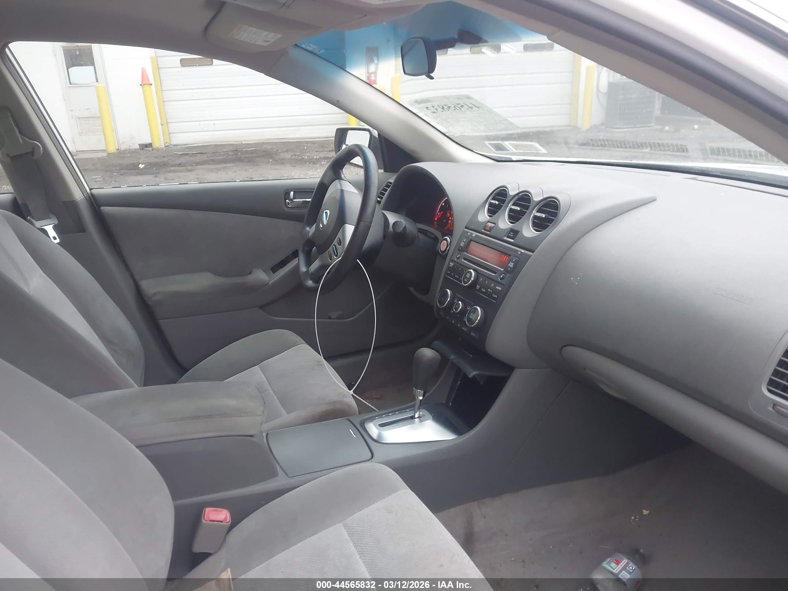 2007 Nissan Altima Hybrid   White vin: 1N4CL21E97C153145