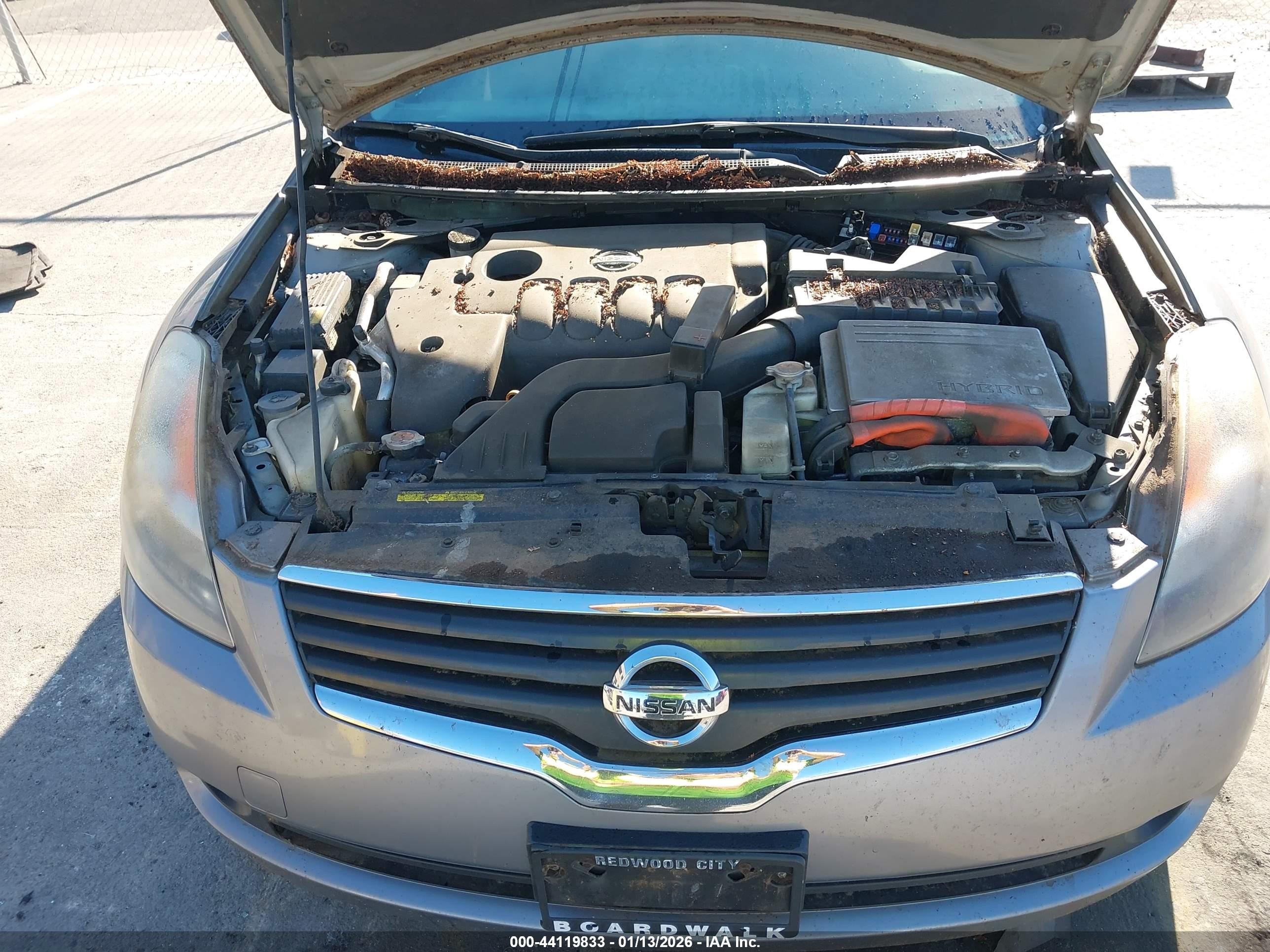 2008 Nissan Altima Hybrid   Silver vin: 1N4CL21E98C143667