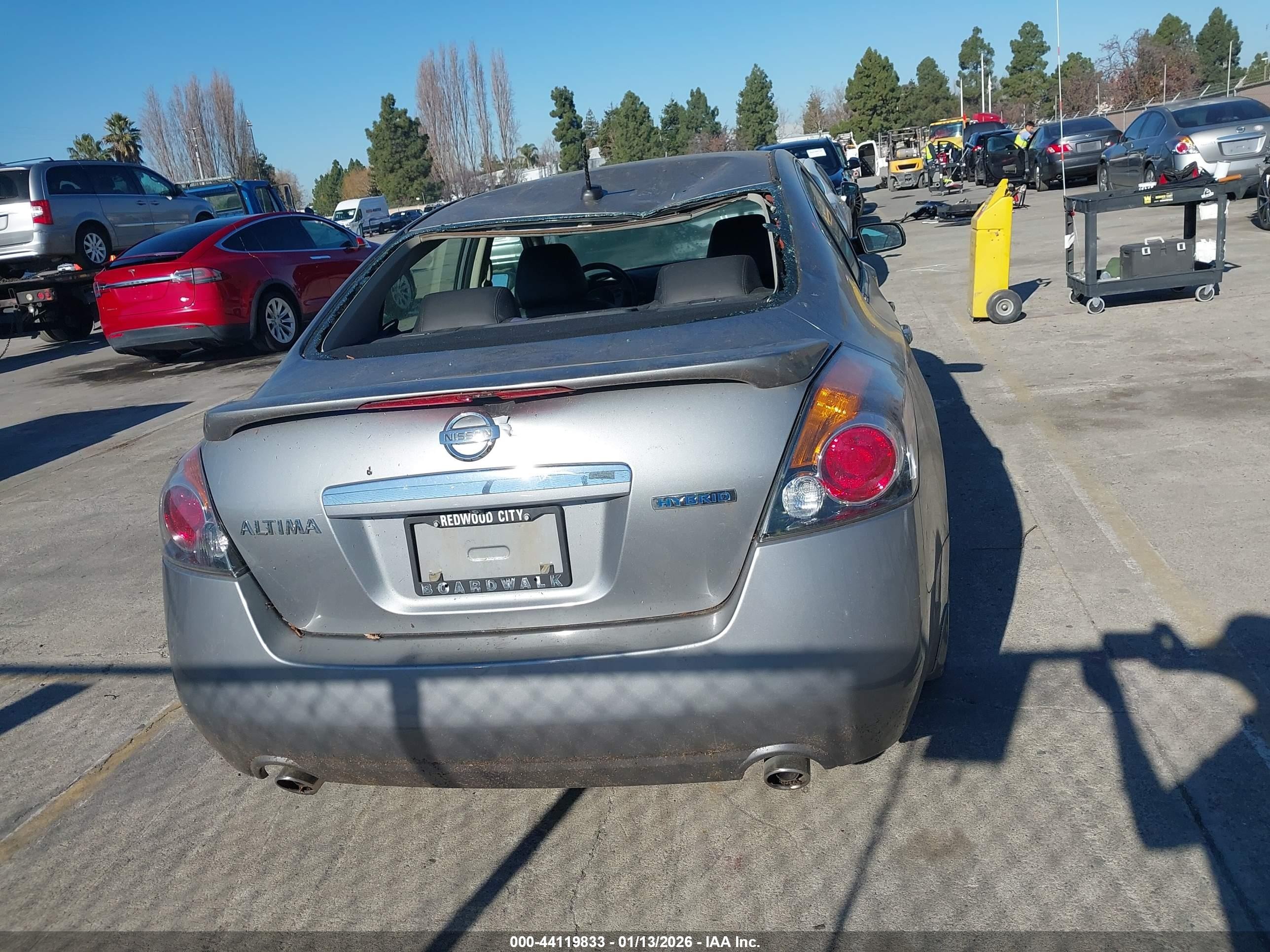 2008 Nissan Altima Hybrid   Silver vin: 1N4CL21E98C143667