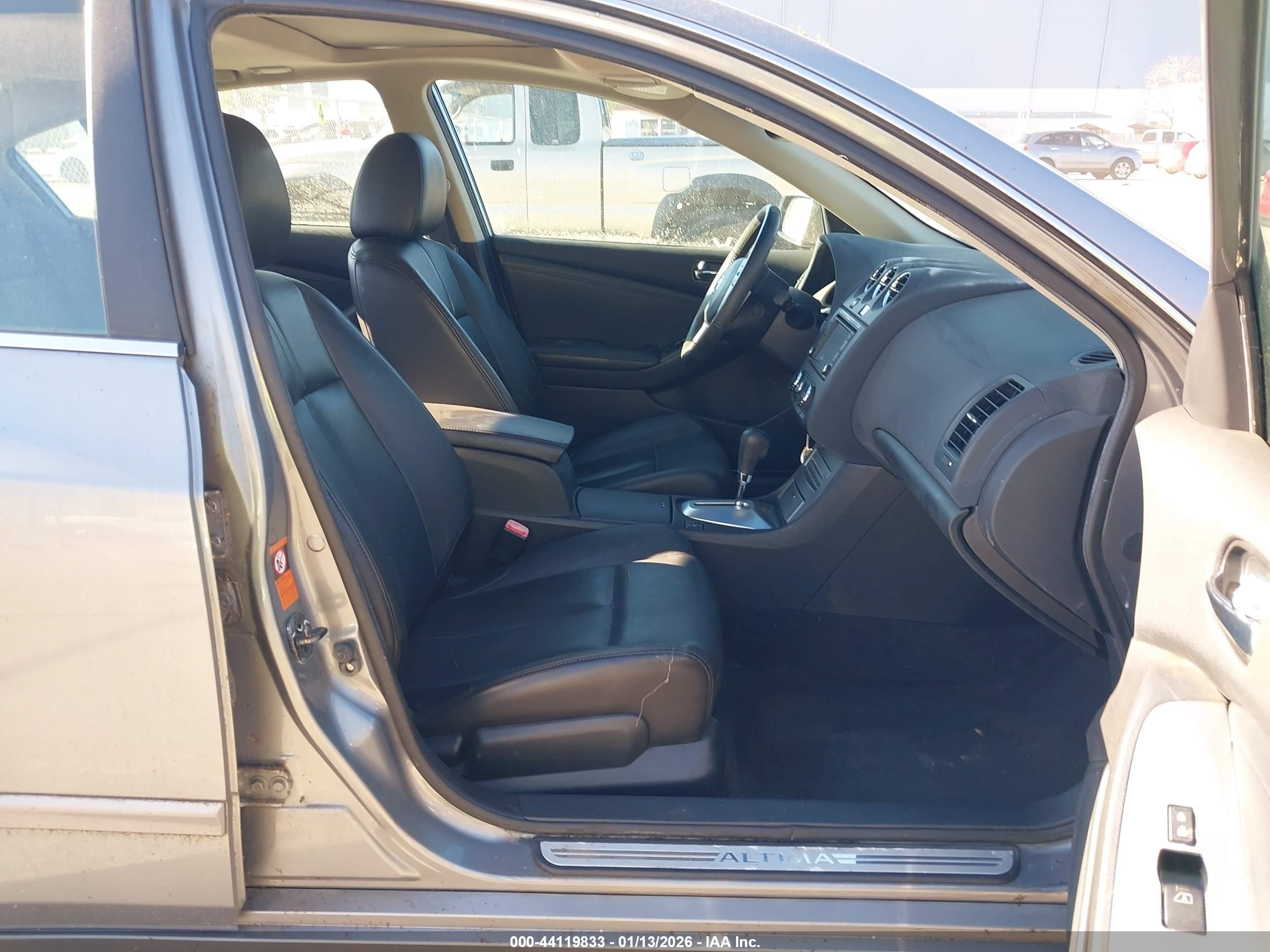 2008 Nissan Altima Hybrid   Silver vin: 1N4CL21E98C143667