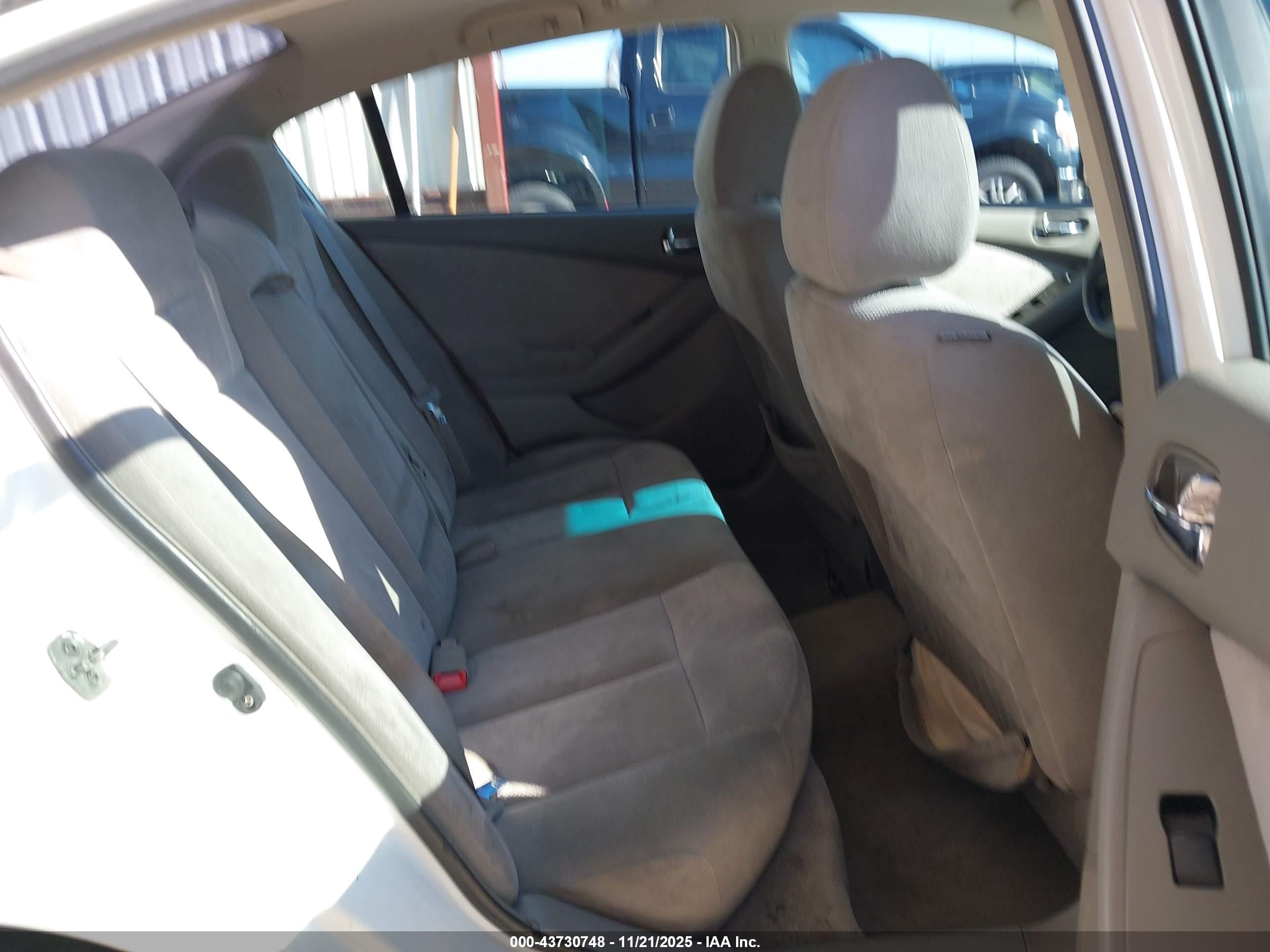 2008 Nissan Altima Hybrid   White vin: 1N4CL21E98C198328
