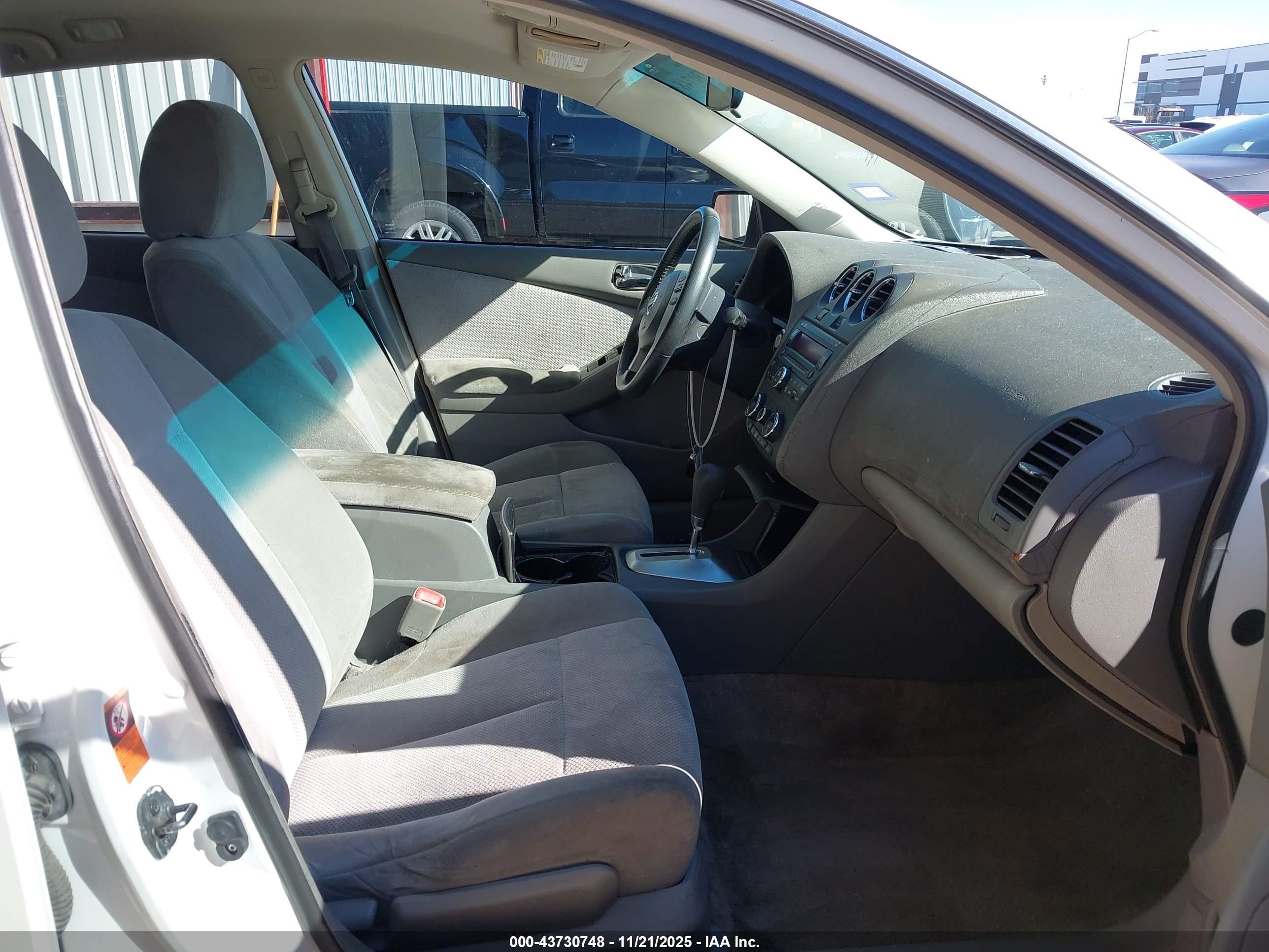 2008 Nissan Altima Hybrid   White vin: 1N4CL21E98C198328