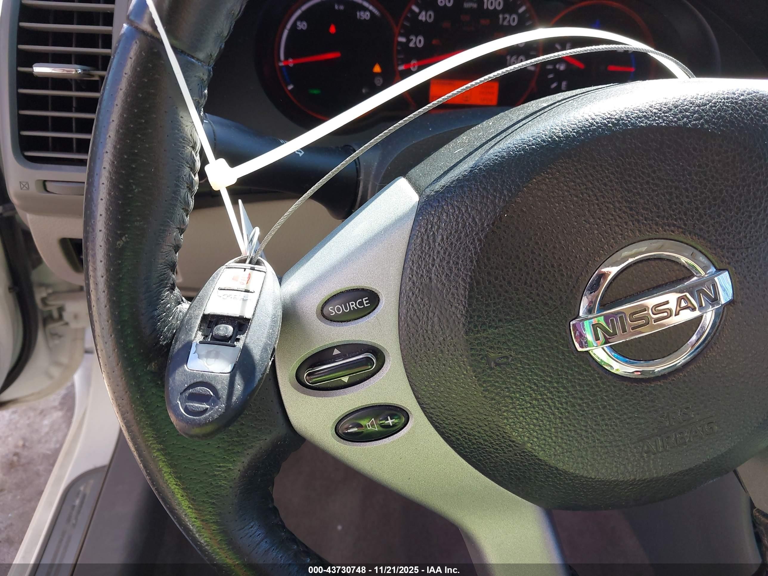 2008 Nissan Altima Hybrid   White vin: 1N4CL21E98C198328