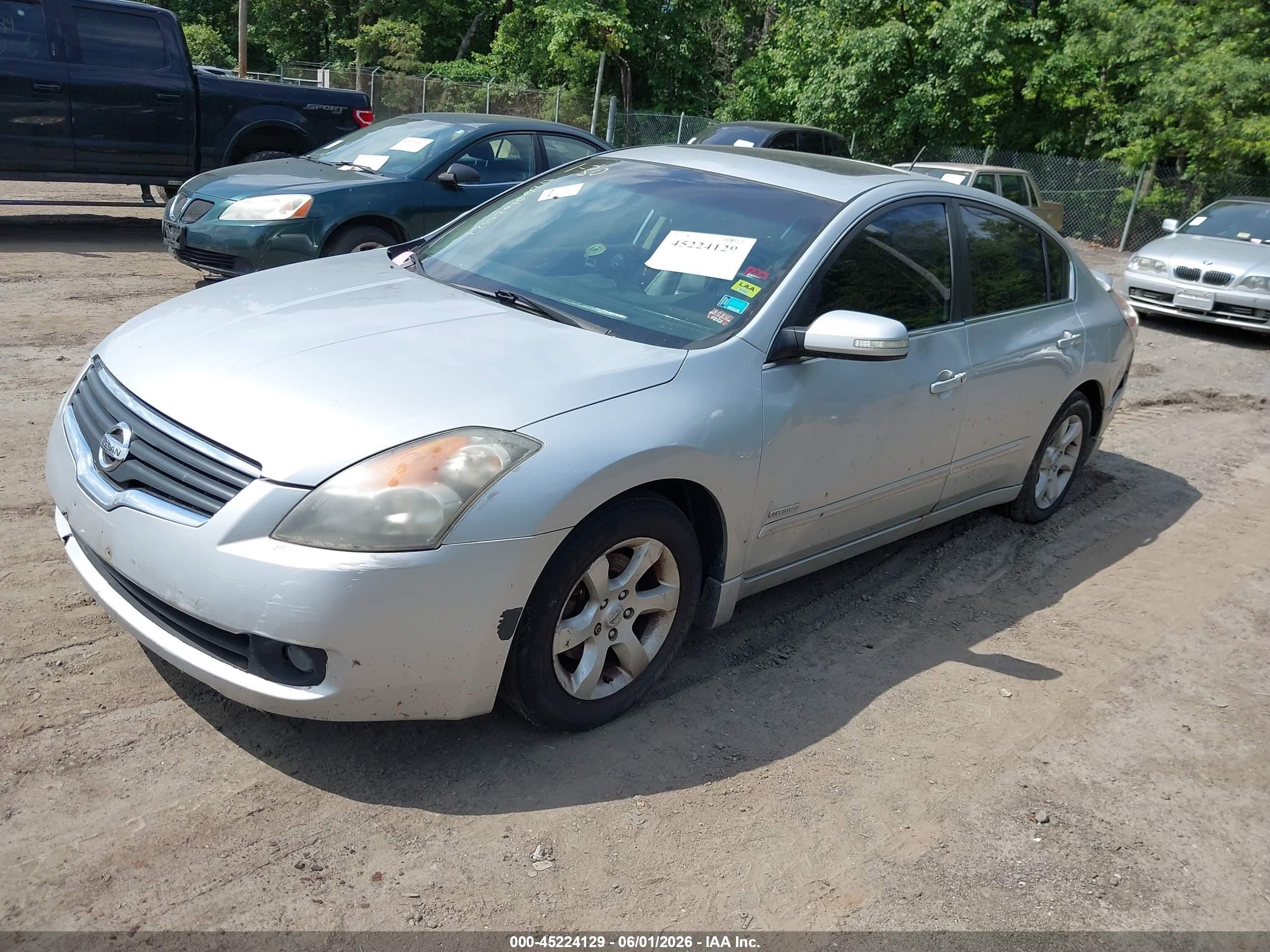 2008 Nissan Altima Hybrid   Silver vin: 1N4CL21E98C243560