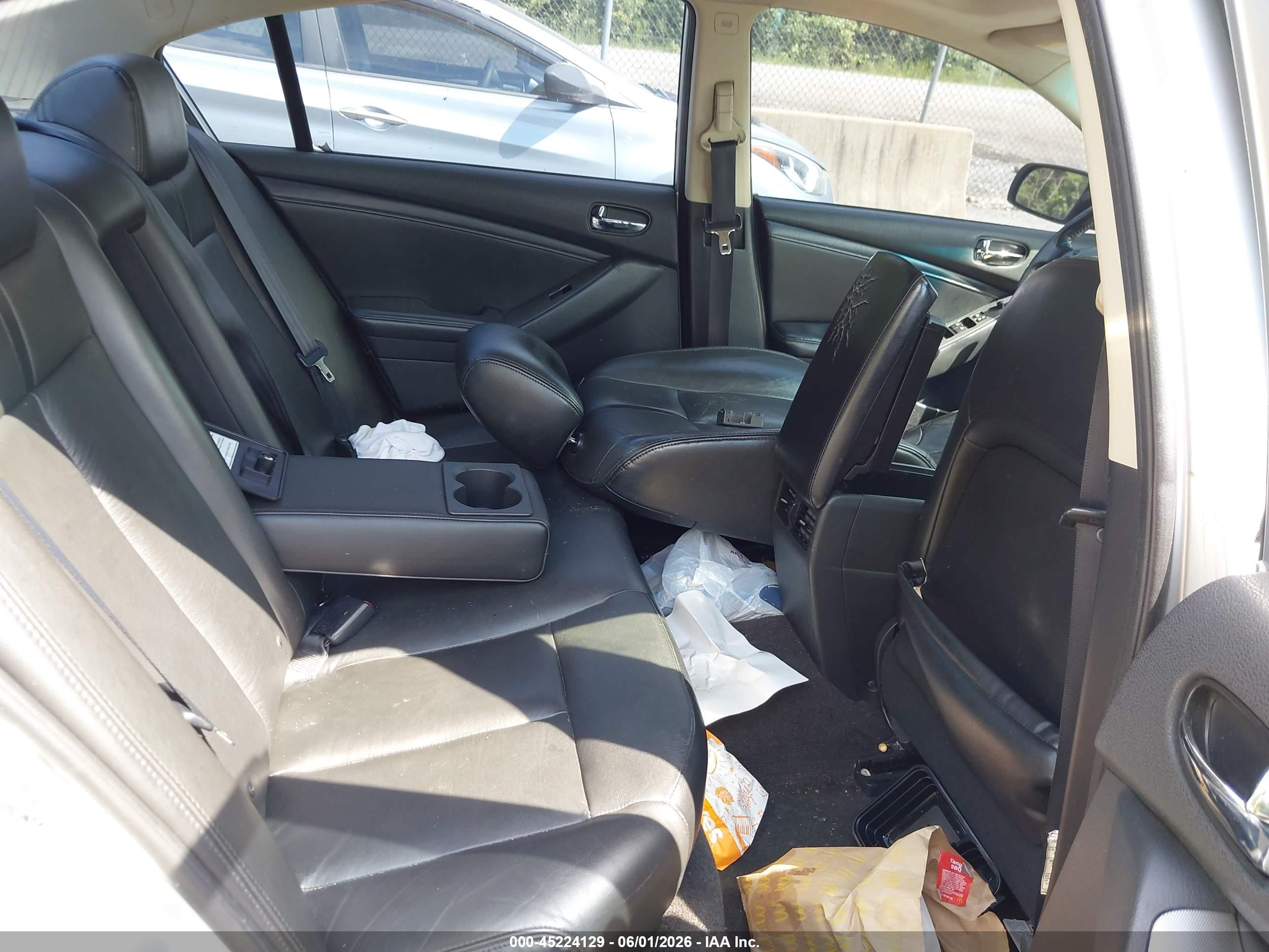 2008 Nissan Altima Hybrid   Silver vin: 1N4CL21E98C243560