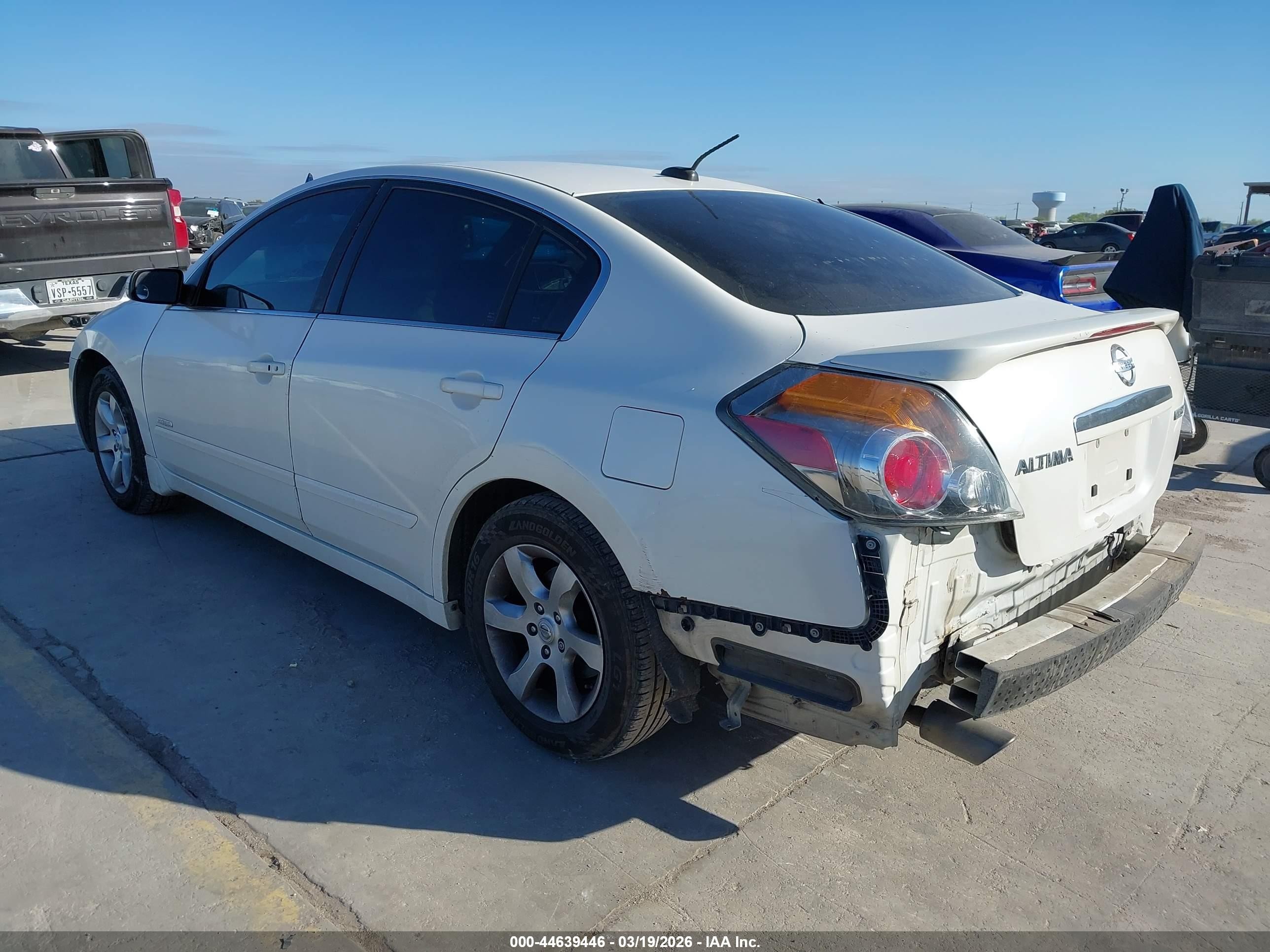 2007 Nissan Altima Hybrid   White vin: 1N4CL21EX7C210761