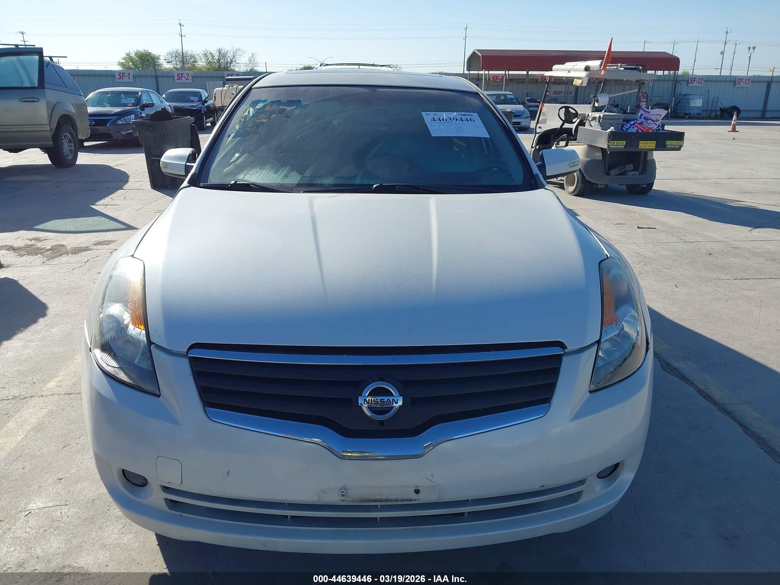 2007 Nissan Altima Hybrid   White vin: 1N4CL21EX7C210761