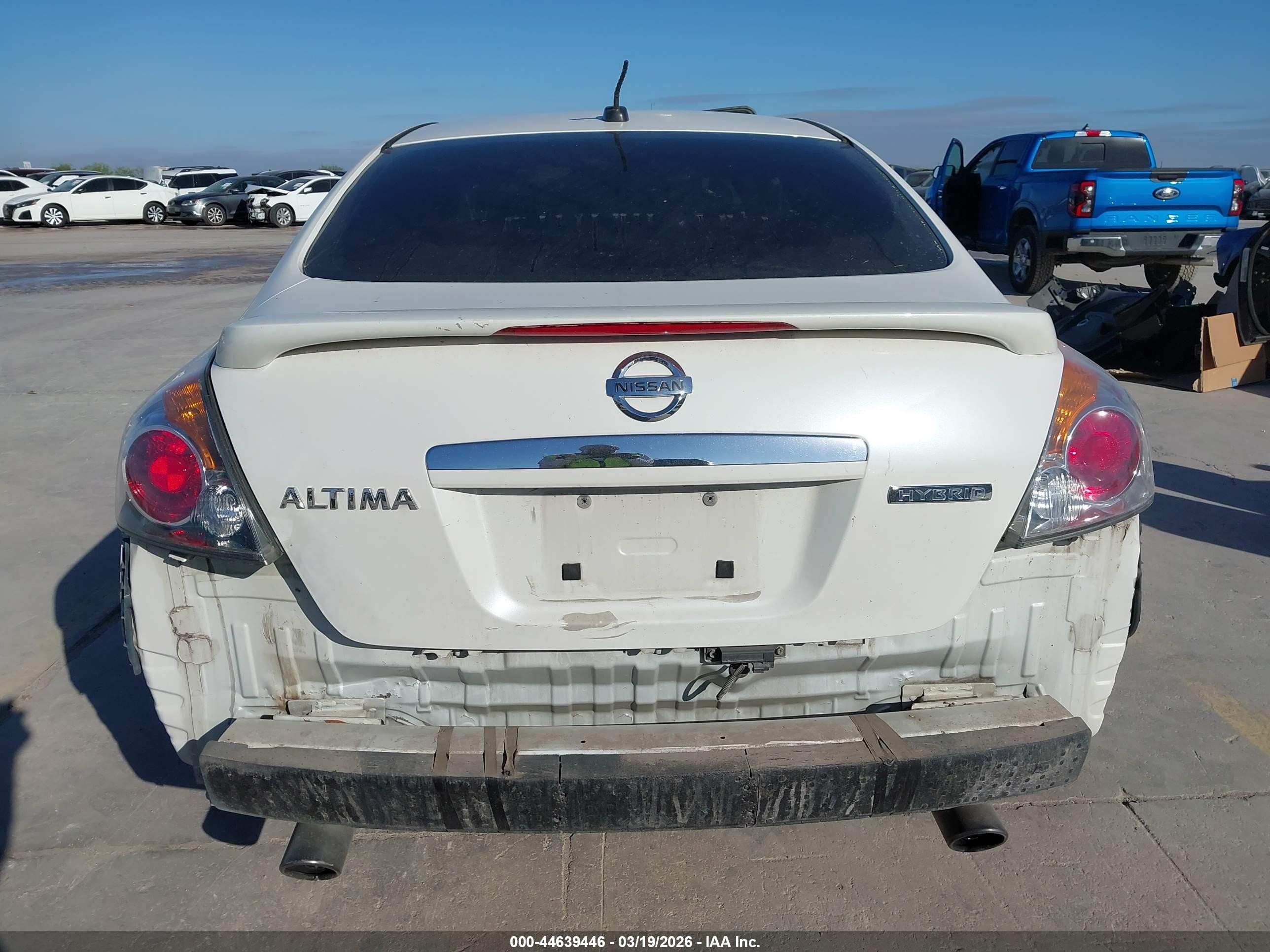 2007 Nissan Altima Hybrid   White vin: 1N4CL21EX7C210761