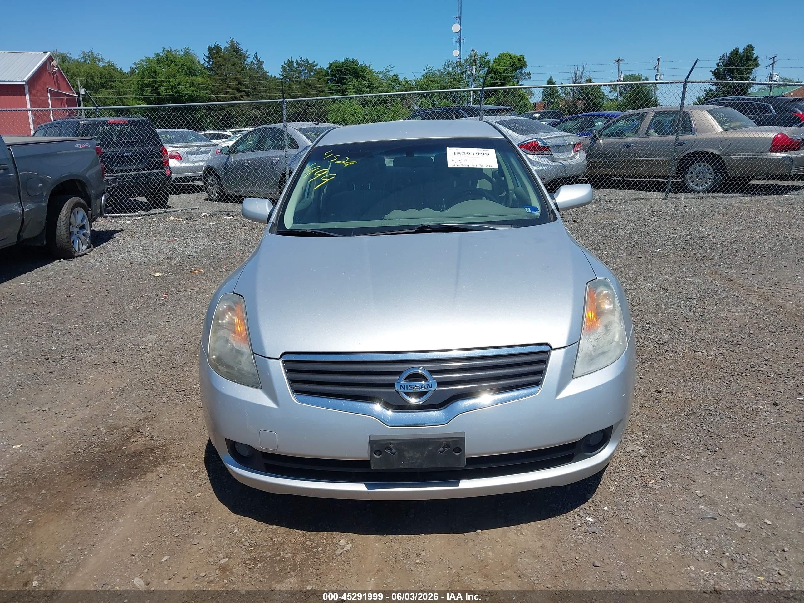 2007 Nissan Altima Hybrid   Silver vin: 1N4CL21EX7C236471
