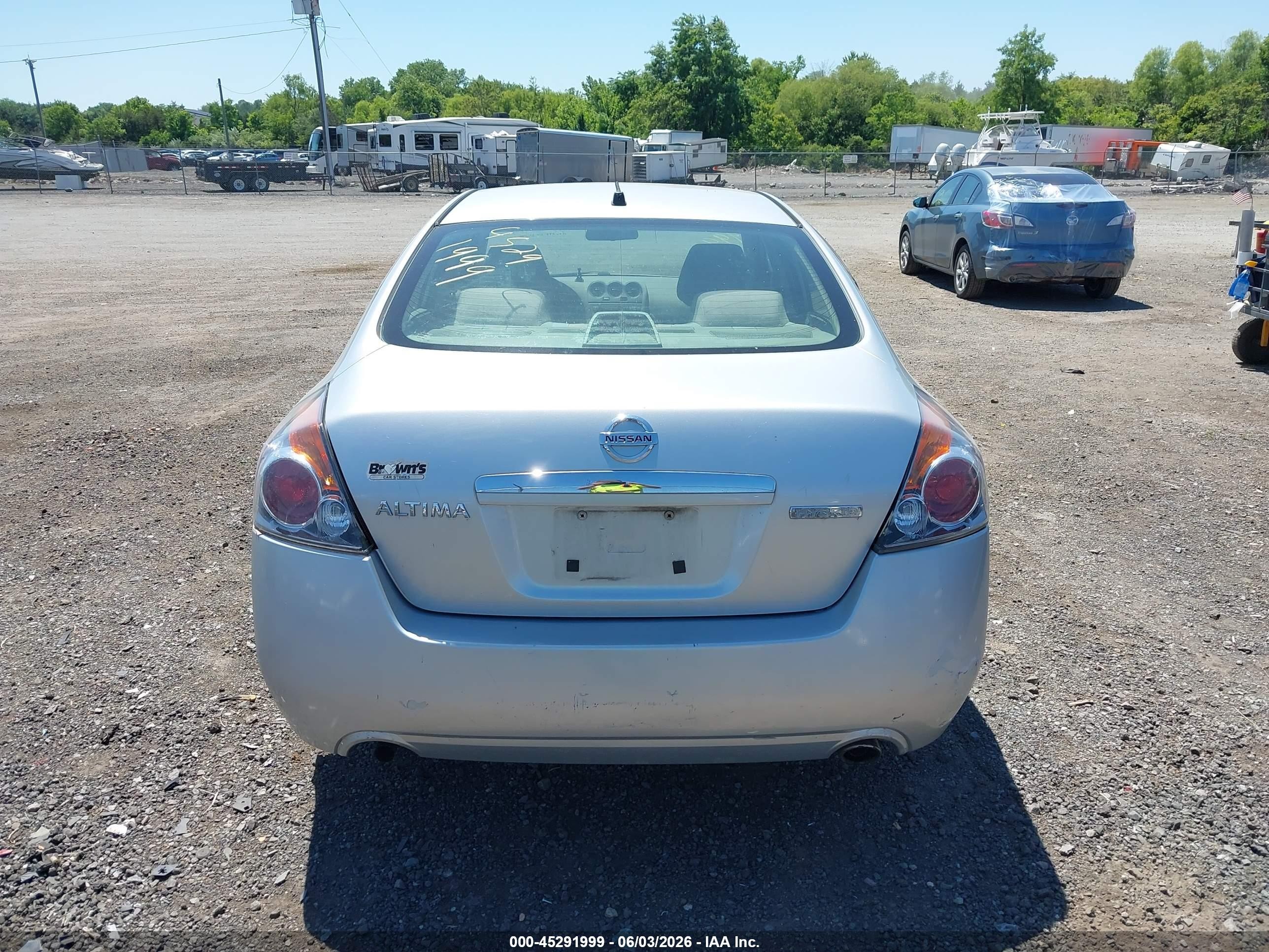 2007 Nissan Altima Hybrid   Silver vin: 1N4CL21EX7C236471
