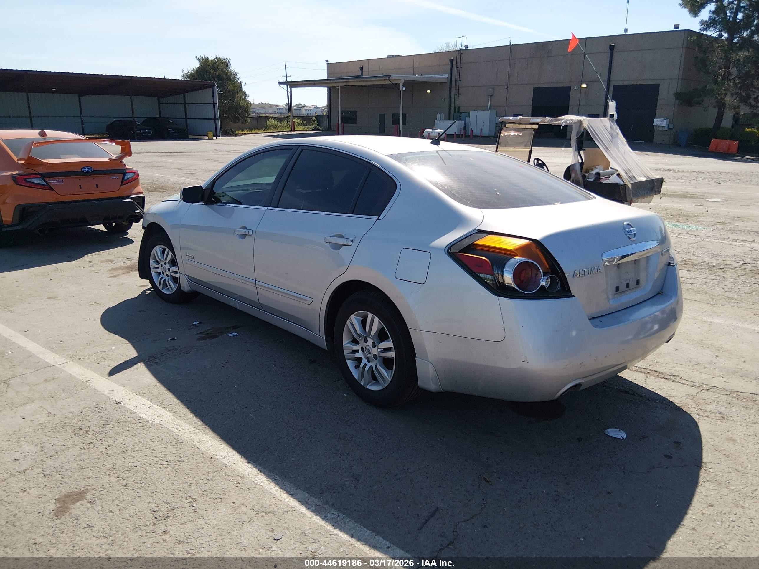 2011 Nissan Altima Hybrid   Silver vin: 1N4CL2AP0BC107455