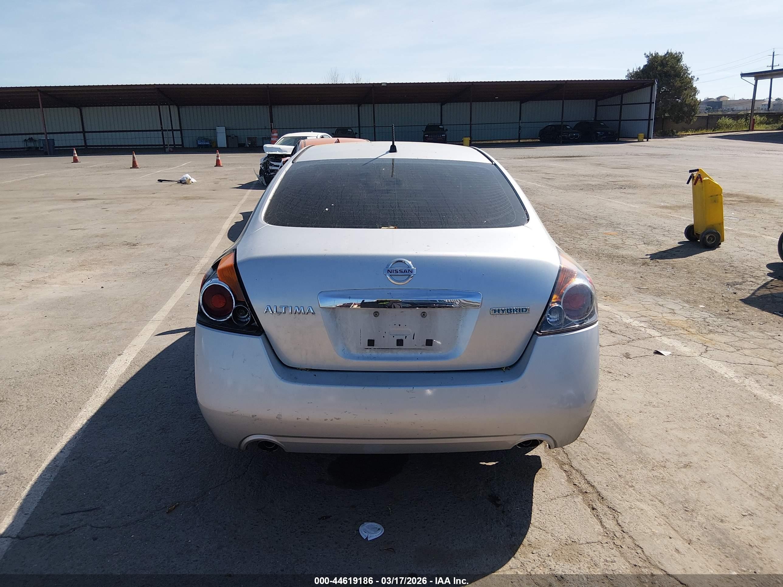 2011 Nissan Altima Hybrid   Silver vin: 1N4CL2AP0BC107455