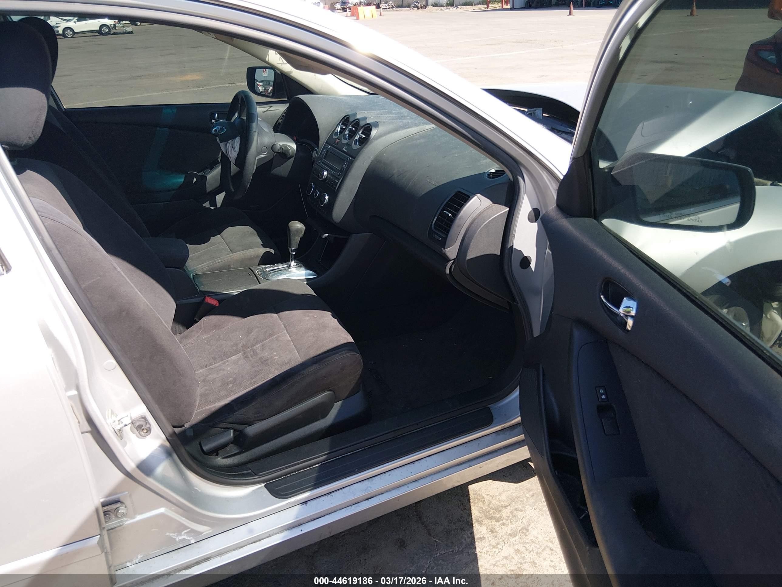 2011 Nissan Altima Hybrid   Silver vin: 1N4CL2AP0BC107455