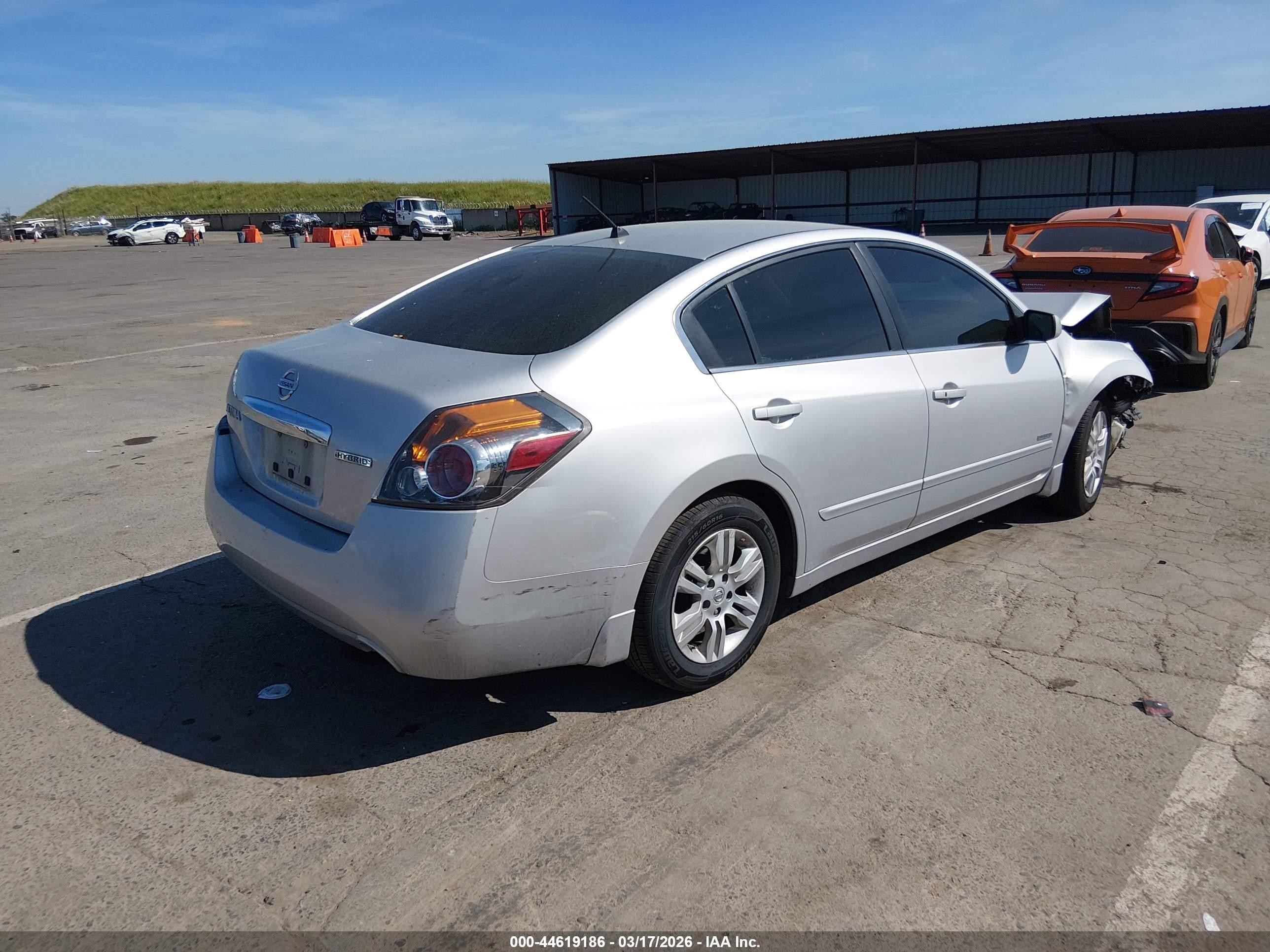 2011 Nissan Altima Hybrid   Silver vin: 1N4CL2AP0BC107455