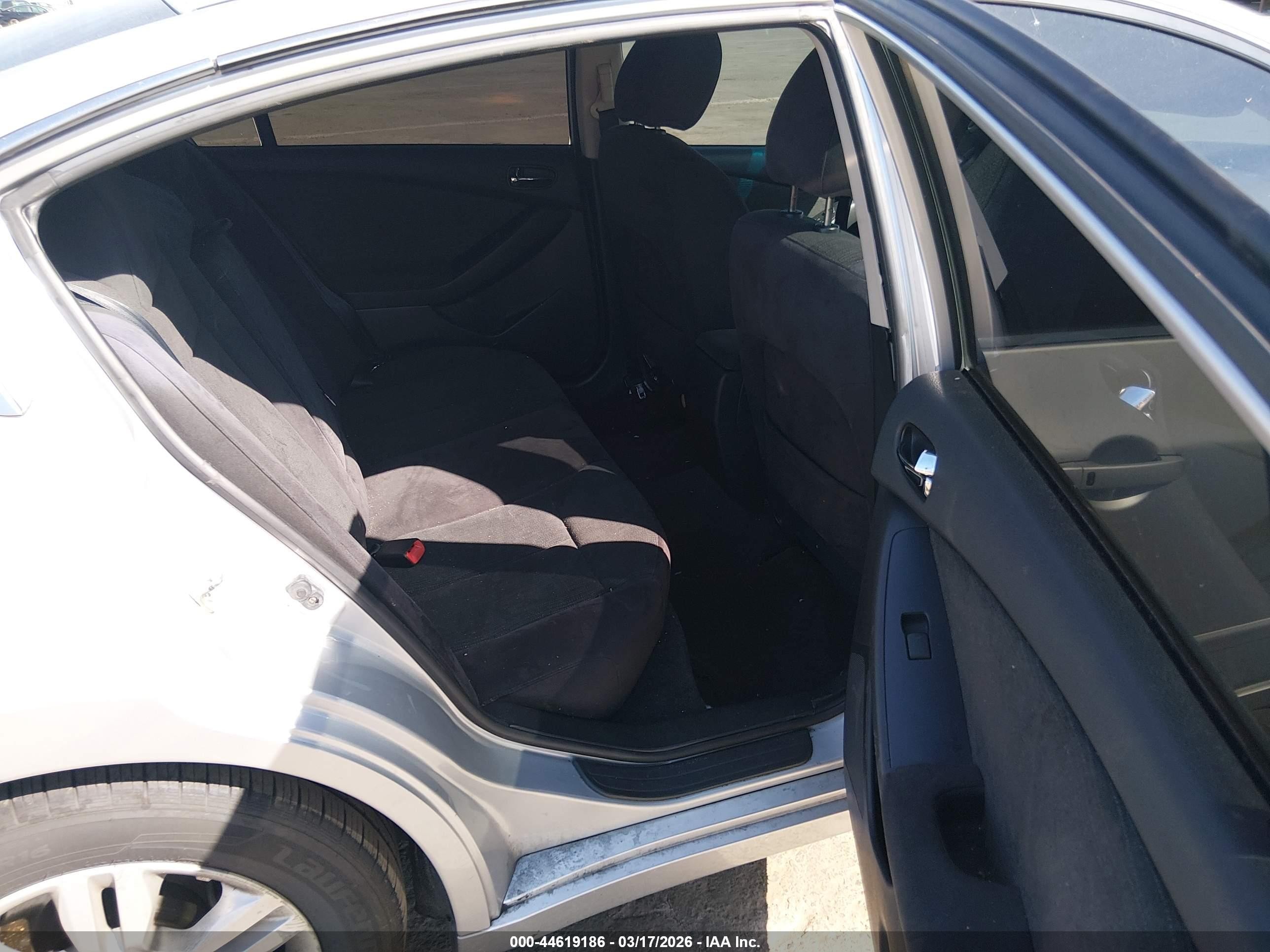 2011 Nissan Altima Hybrid   Silver vin: 1N4CL2AP0BC107455