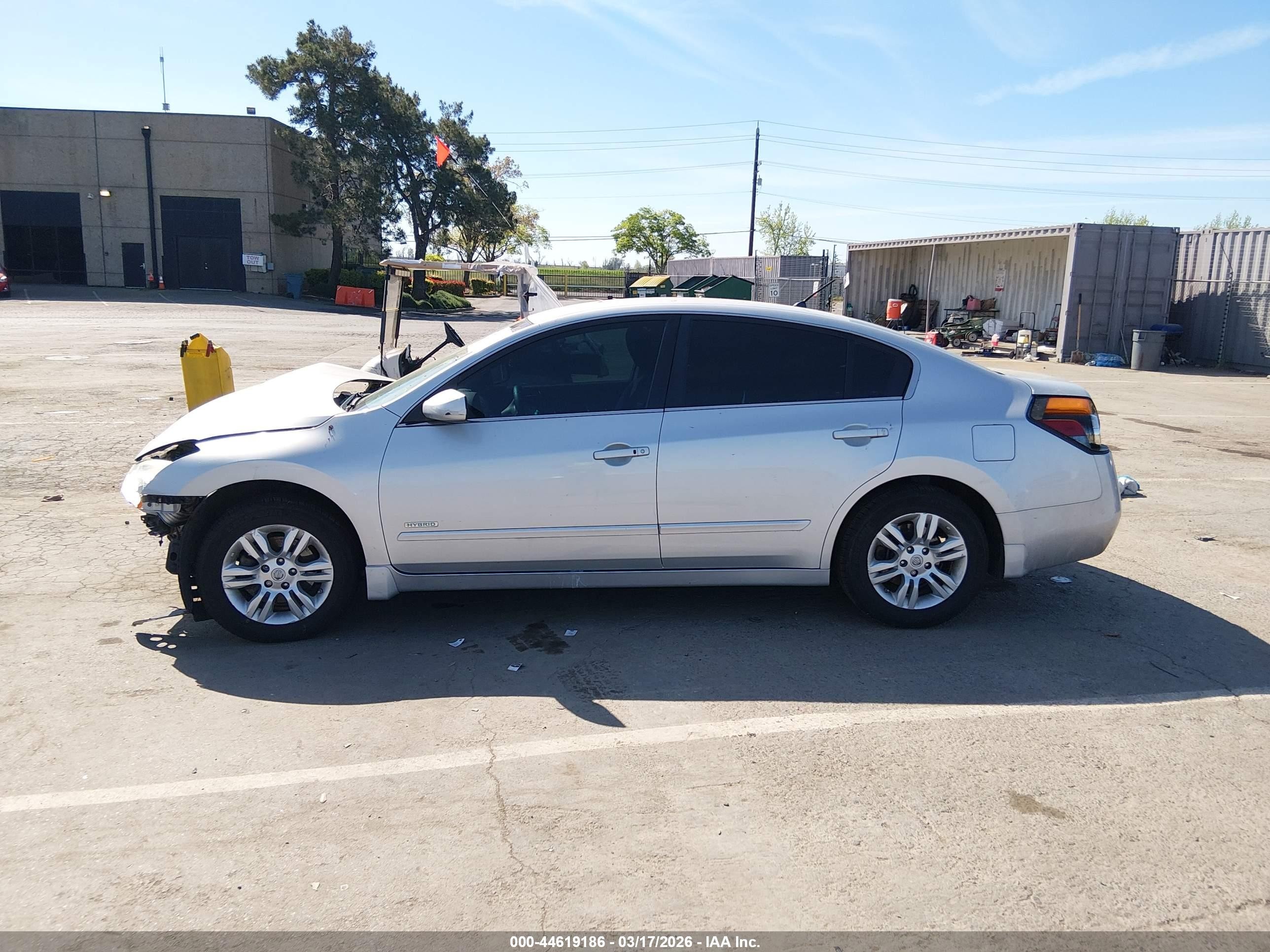 2011 Nissan Altima Hybrid   Silver vin: 1N4CL2AP0BC107455