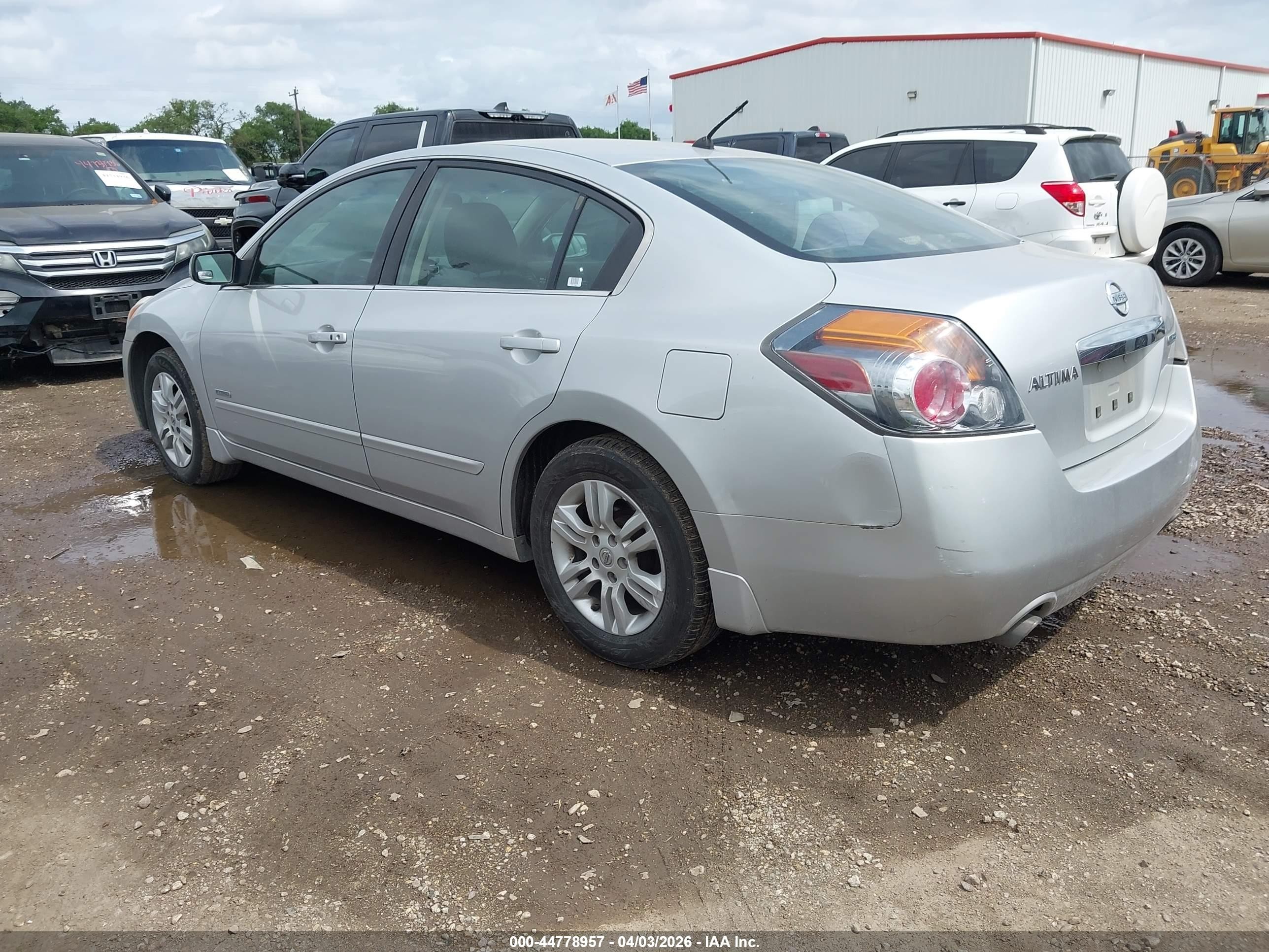 2011 Nissan Altima Hybrid   Silver vin: 1N4CL2AP1BC126287