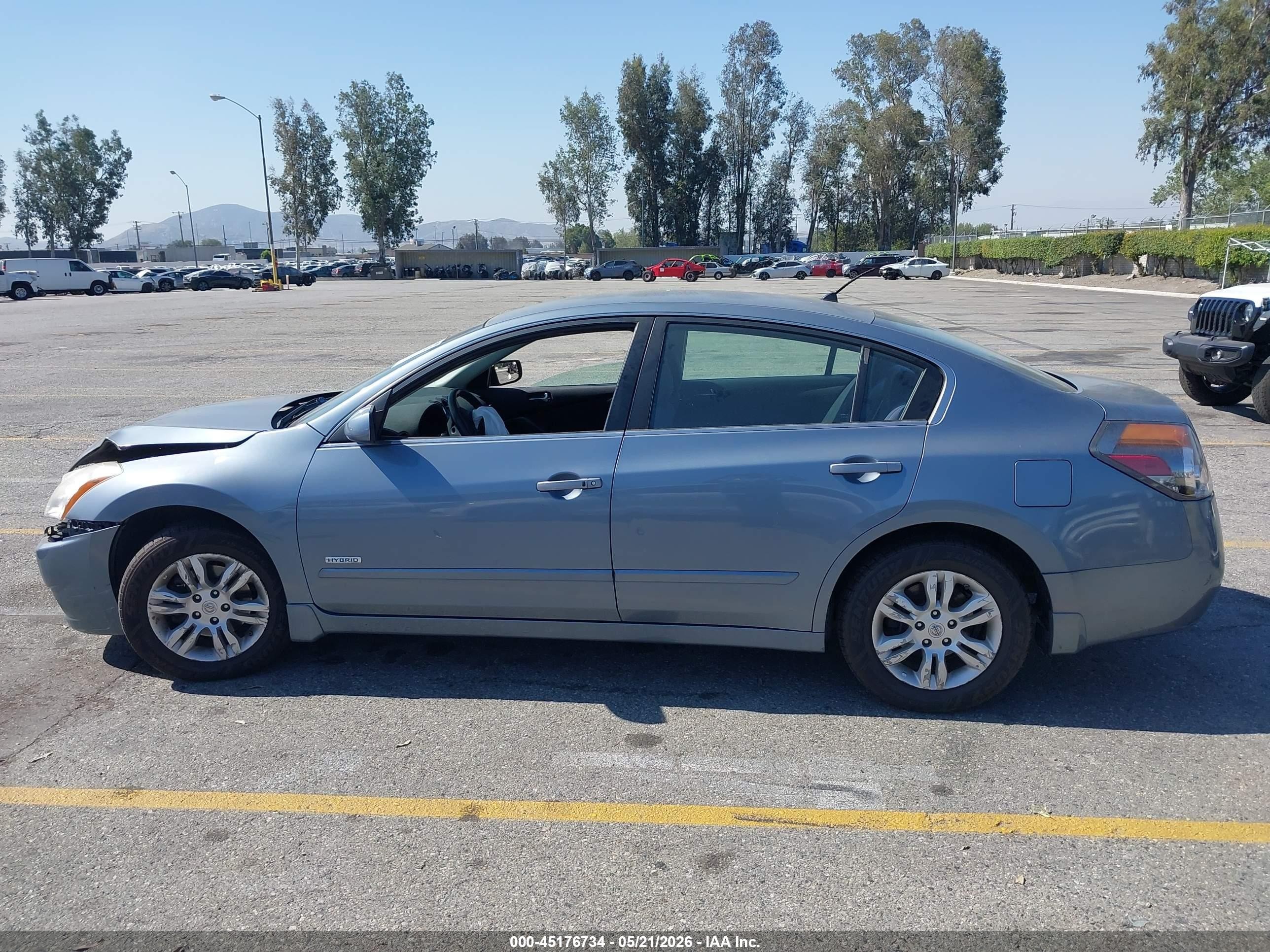 2010 Nissan Altima Hybrid   Blue vin: 1N4CL2AP2AC135417