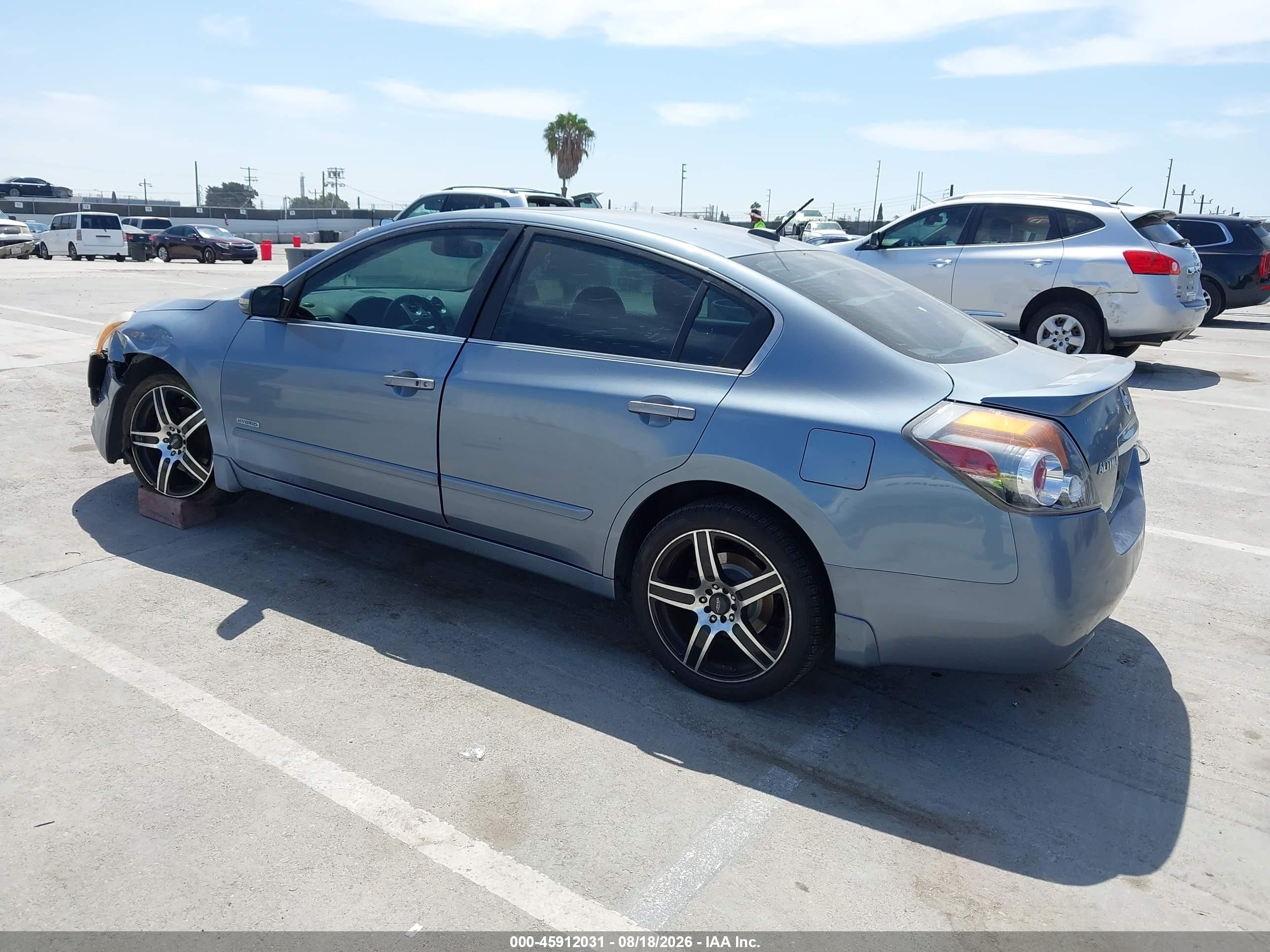 2011 Nissan Altima Hybrid   Light Blue vin: 1N4CL2AP2BC185476