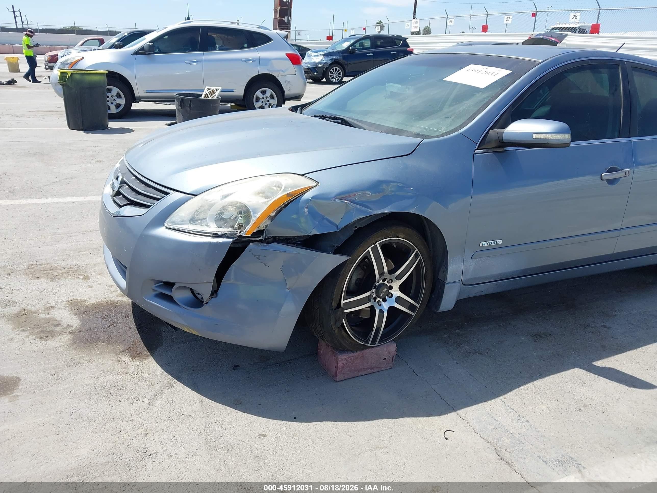 2011 Nissan Altima Hybrid   Light Blue vin: 1N4CL2AP2BC185476
