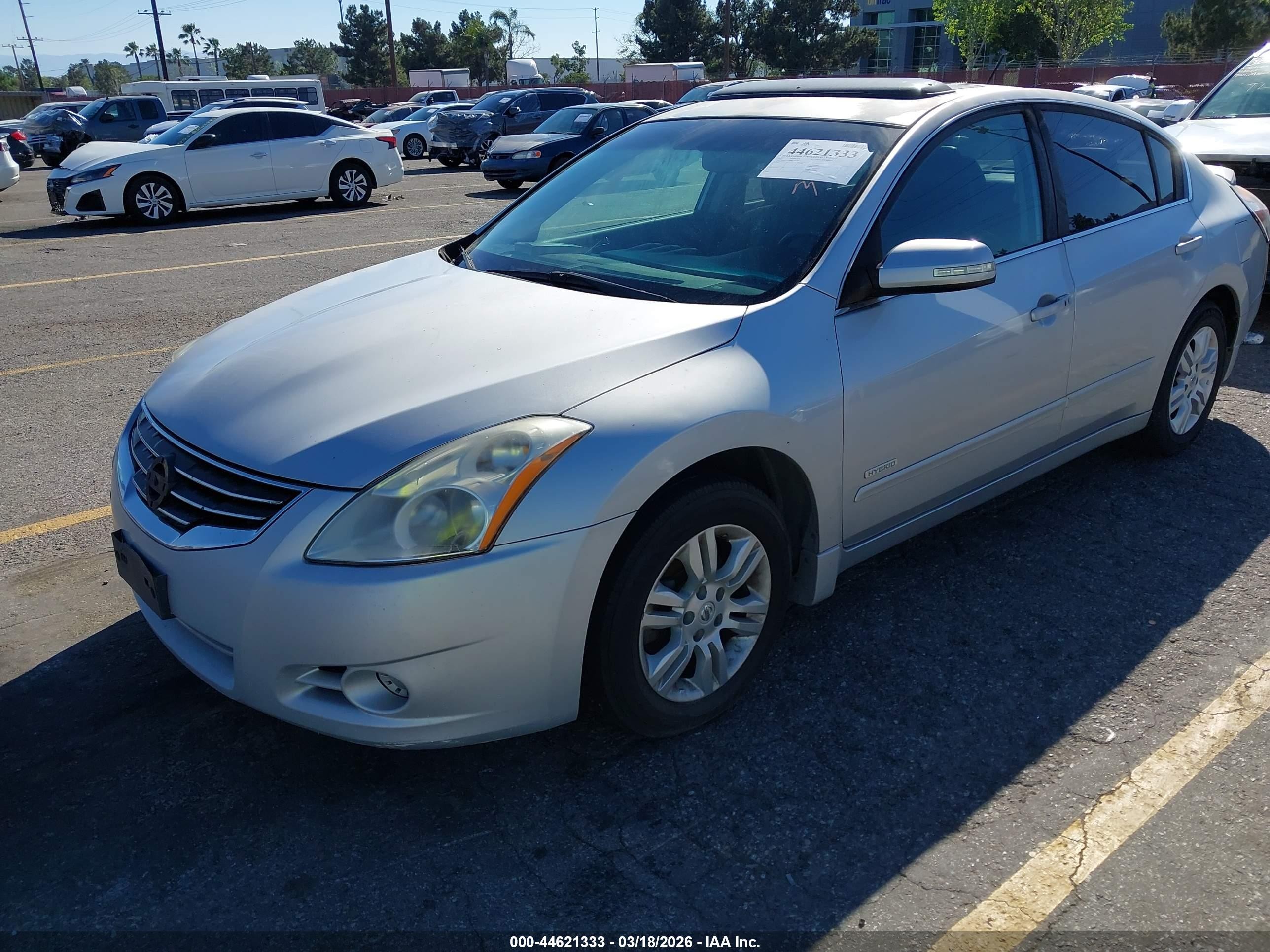 2011 Nissan Altima Hybrid   Silver vin: 1N4CL2AP3BC104100