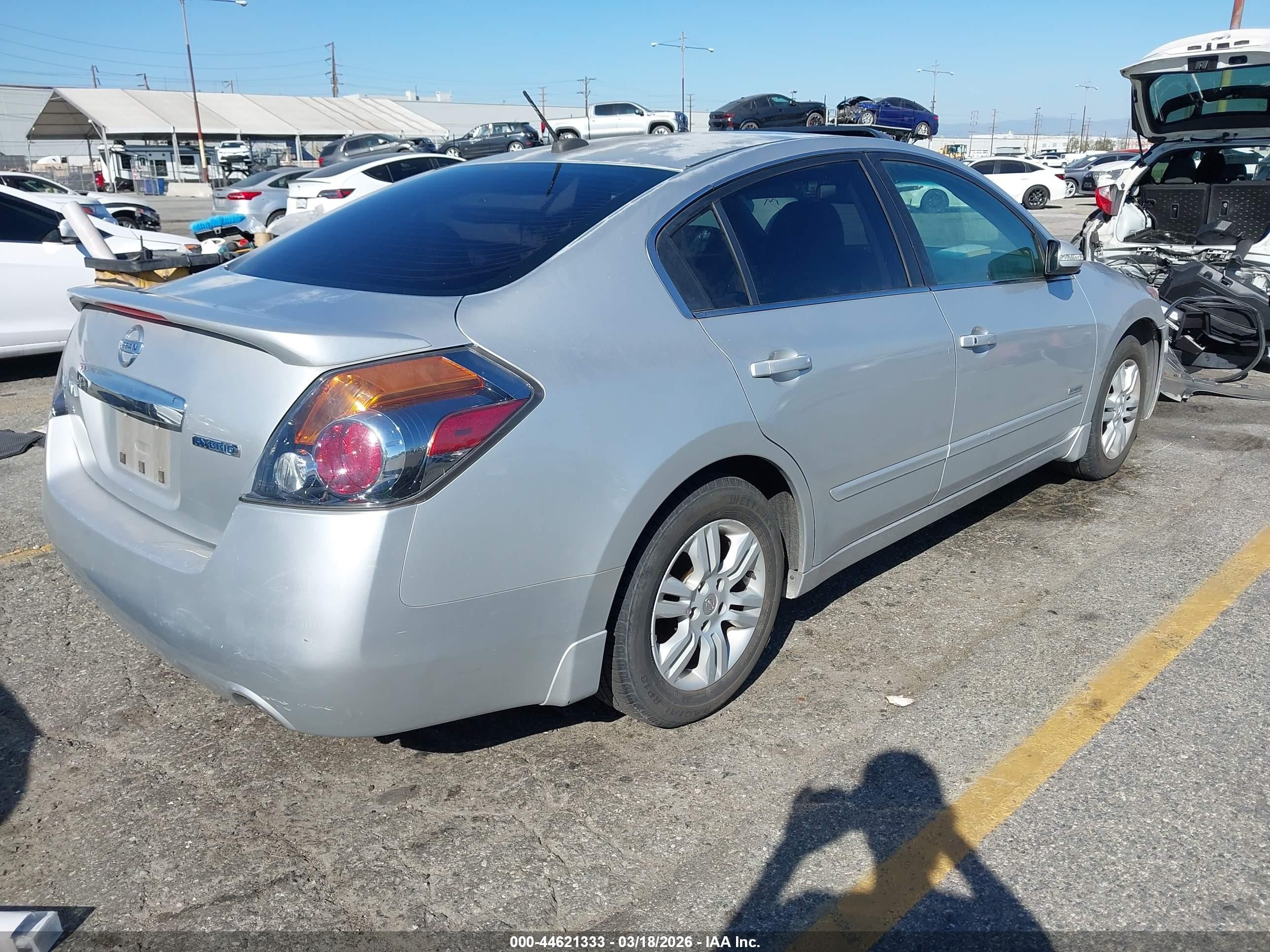 2011 Nissan Altima Hybrid   Silver vin: 1N4CL2AP3BC104100