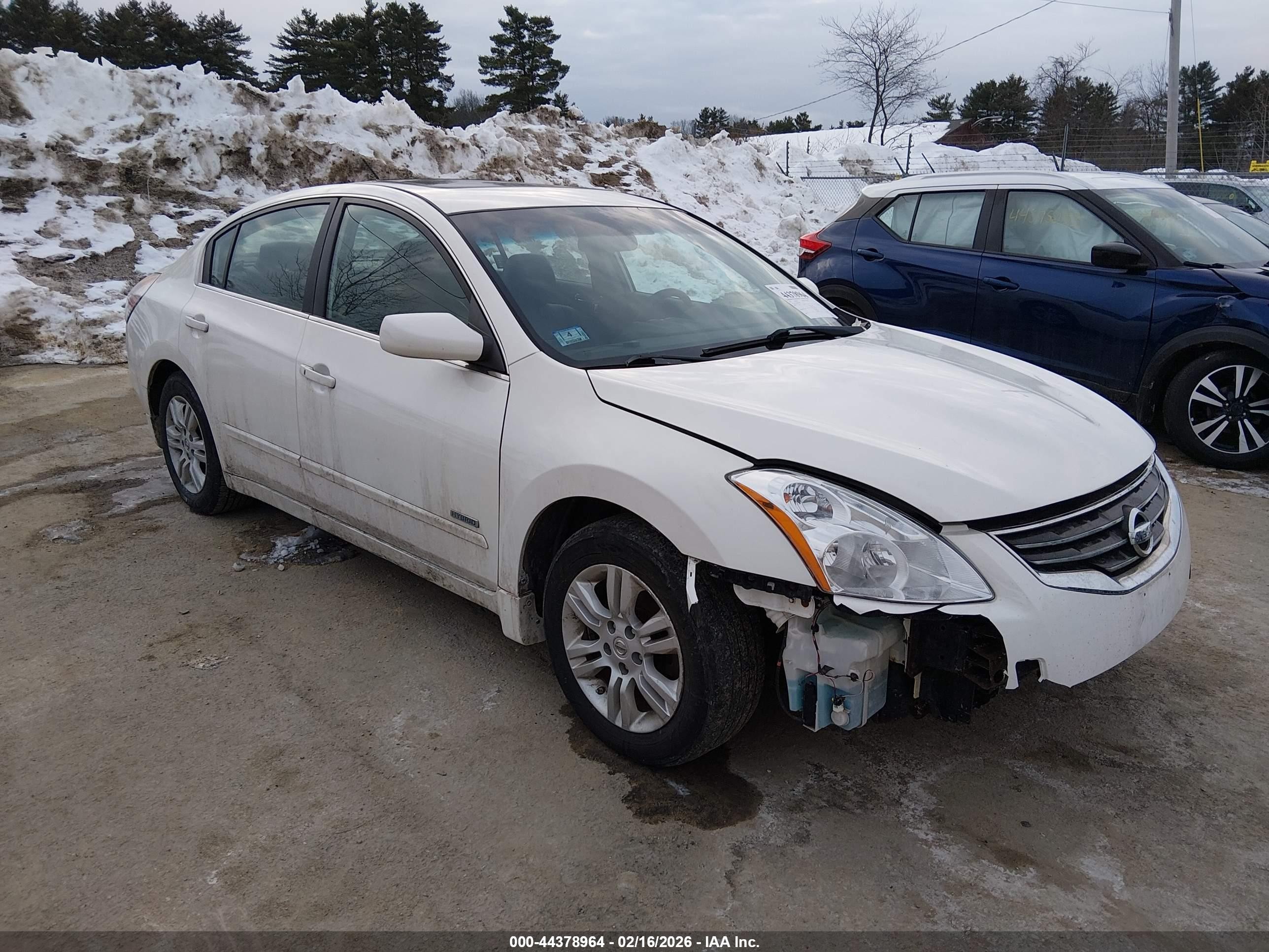 2011 Nissan Altima Hybrid   White vin: 1N4CL2AP3BC185390