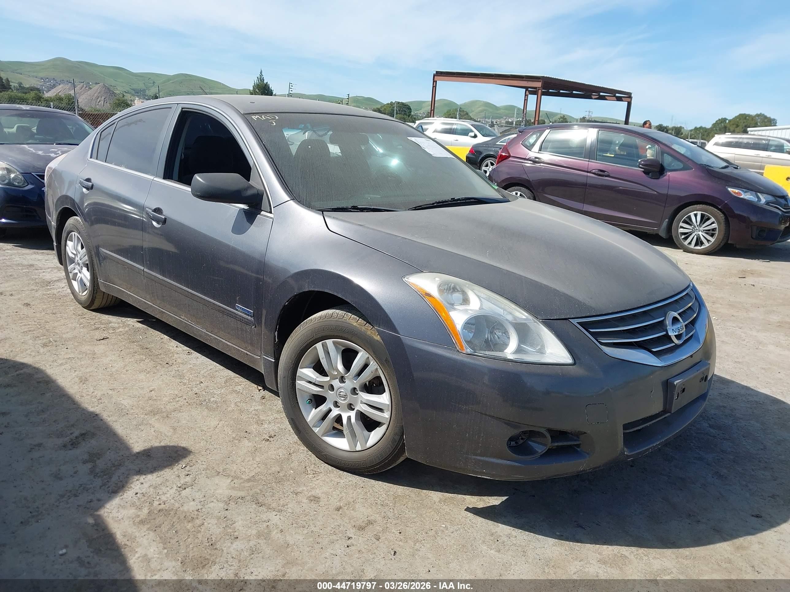 2011 Nissan Altima Hybrid   Gray vin: 1N4CL2AP6BC180927