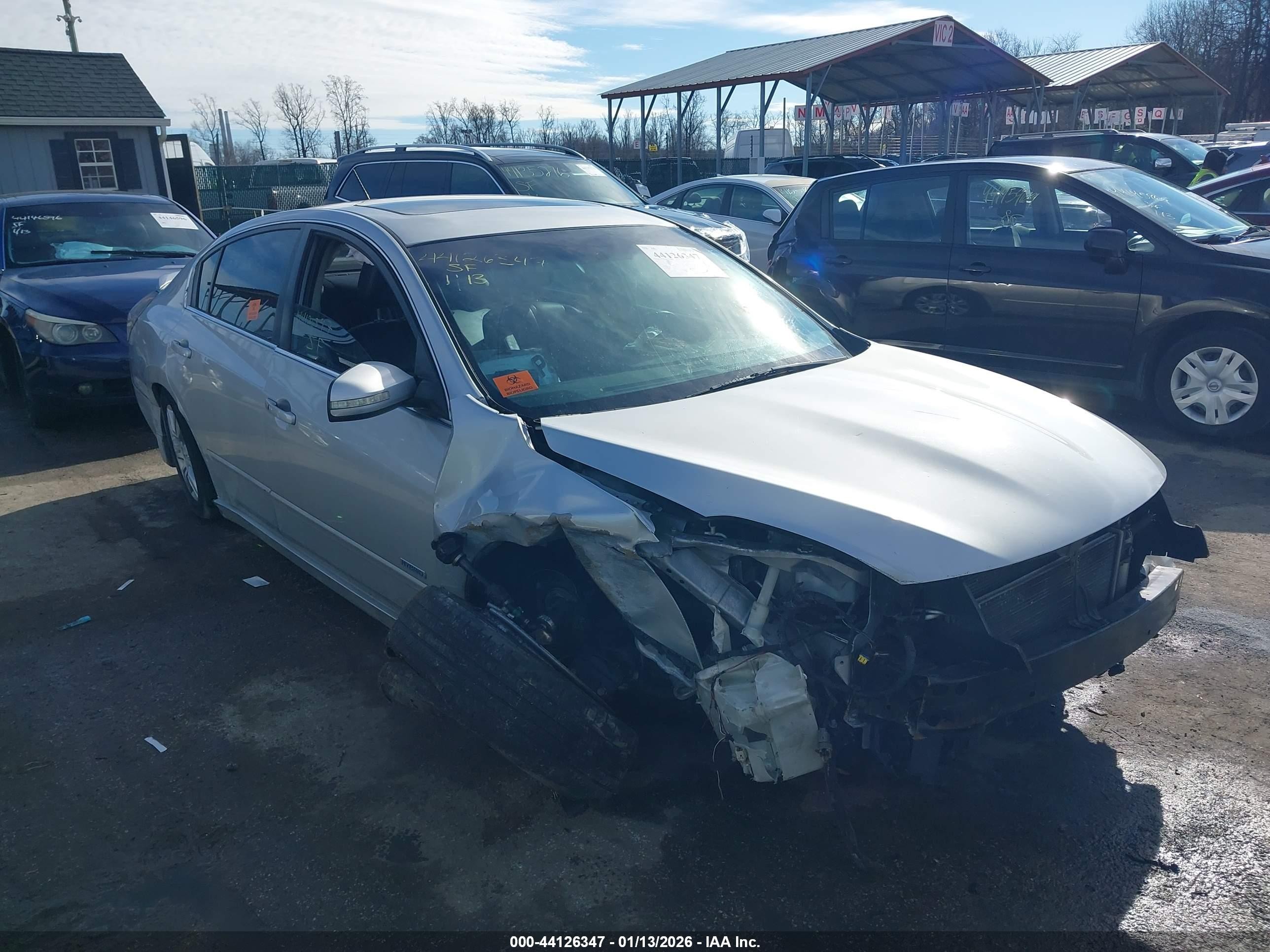 2011 Nissan Altima Hybrid   Silver vin: 1N4CL2AP6BC182886