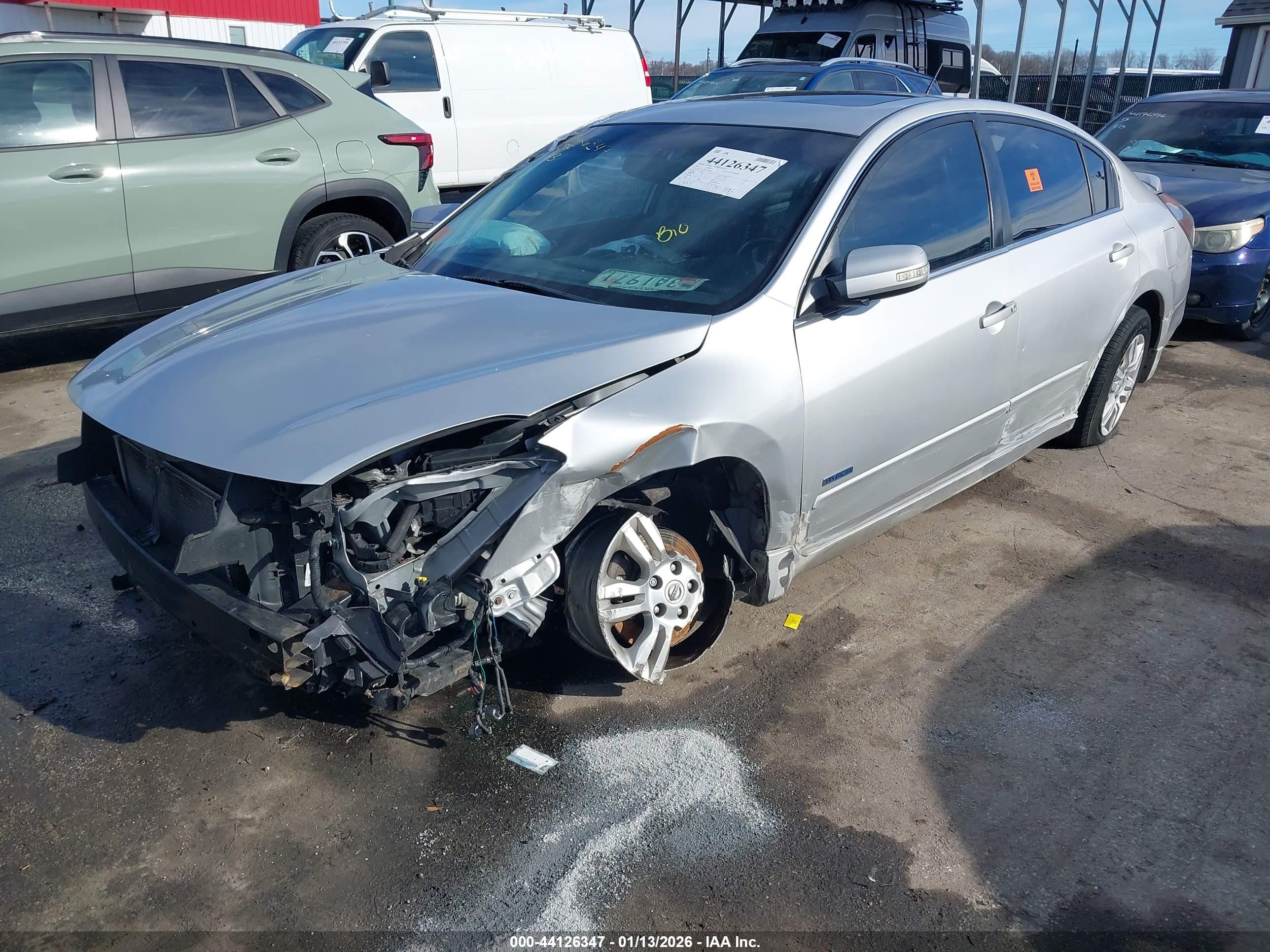 2011 Nissan Altima Hybrid   Silver vin: 1N4CL2AP6BC182886