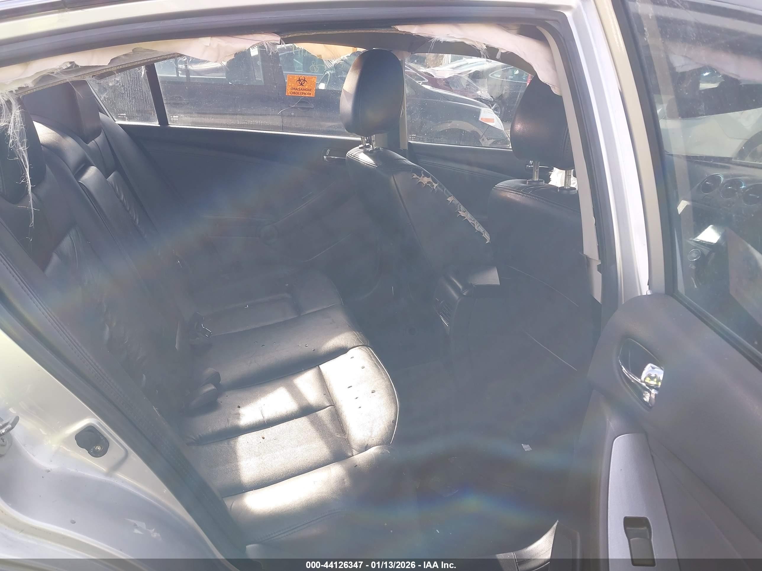 2011 Nissan Altima Hybrid   Silver vin: 1N4CL2AP6BC182886
