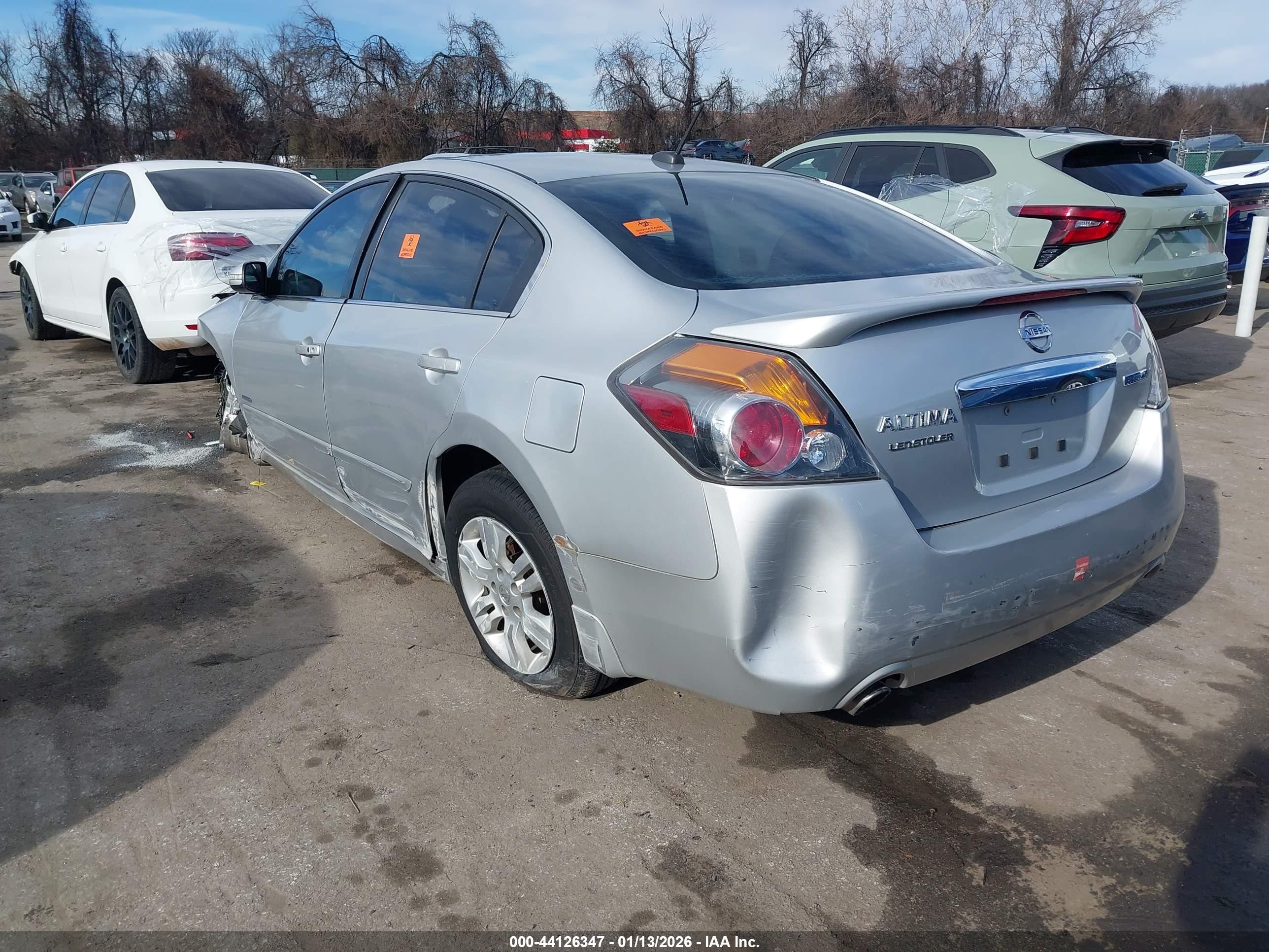 2011 Nissan Altima Hybrid   Silver vin: 1N4CL2AP6BC182886