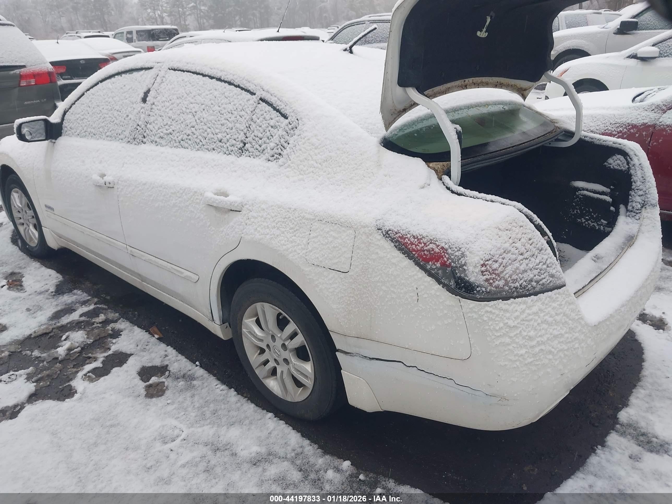 2011 Nissan Altima Hybrid   White vin: 1N4CL2AP6BC185786