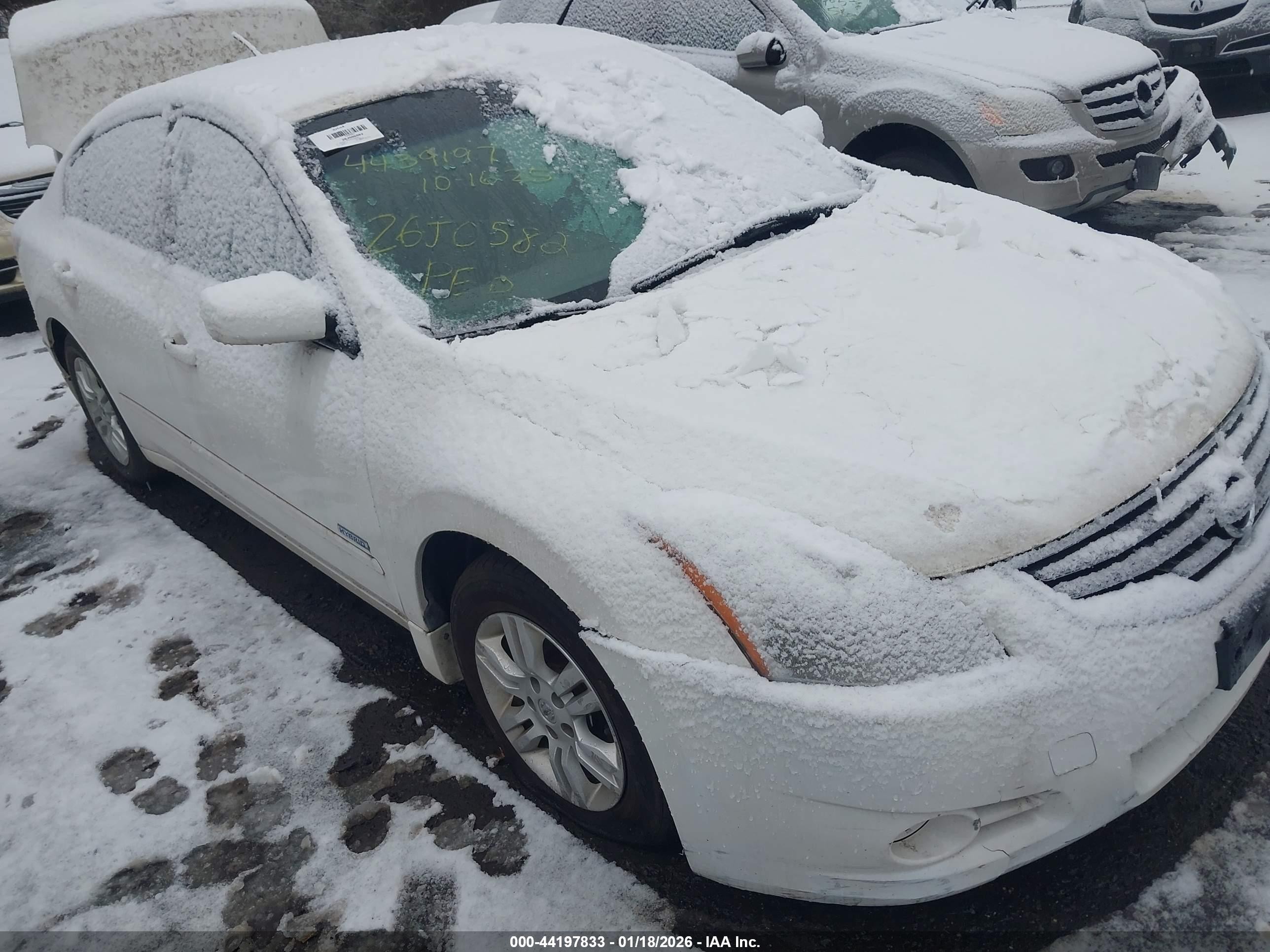 2011 Nissan Altima Hybrid   Белый vin: 1N4CL2AP6BC185786