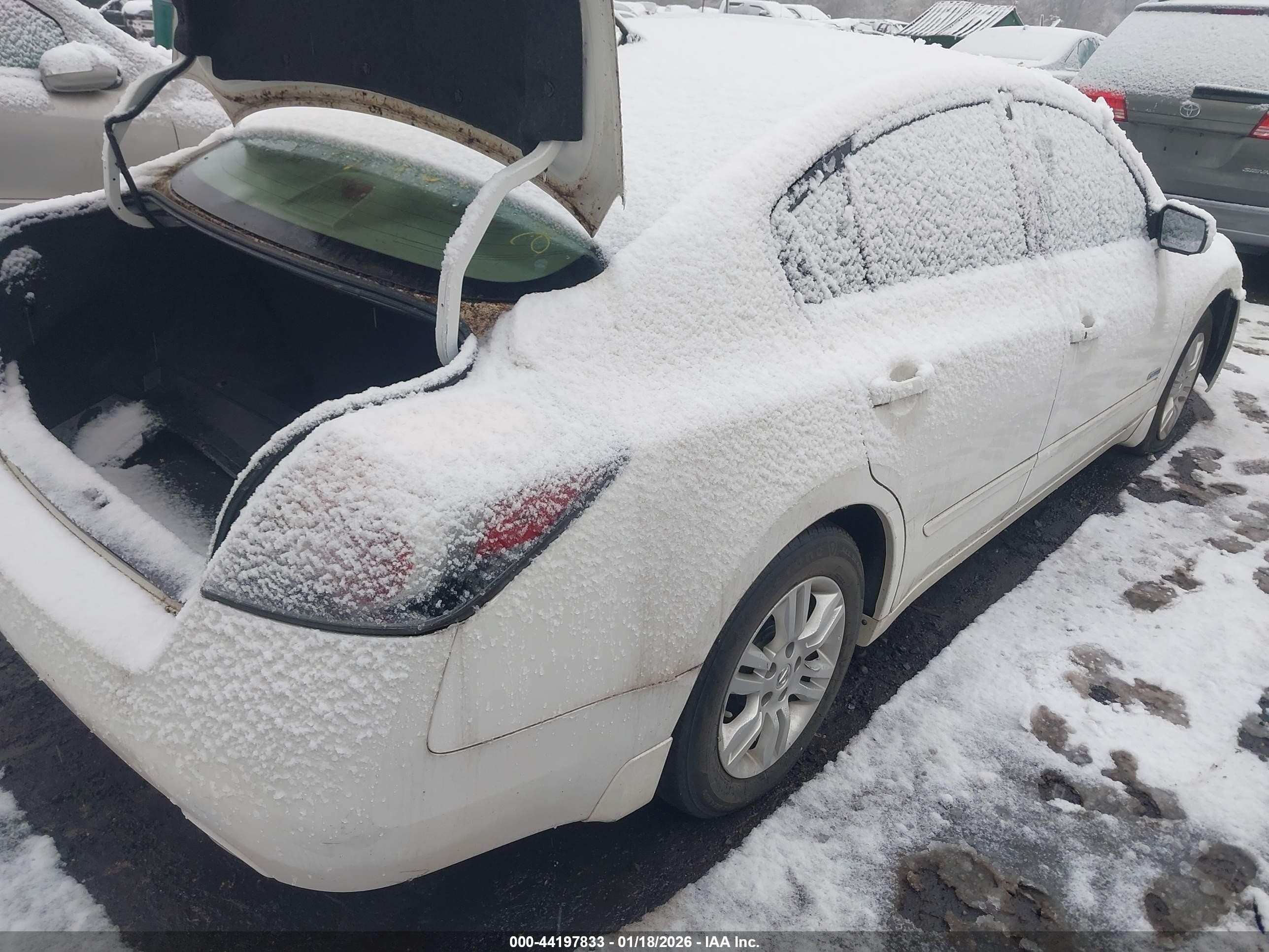2011 Nissan Altima Hybrid   White vin: 1N4CL2AP6BC185786