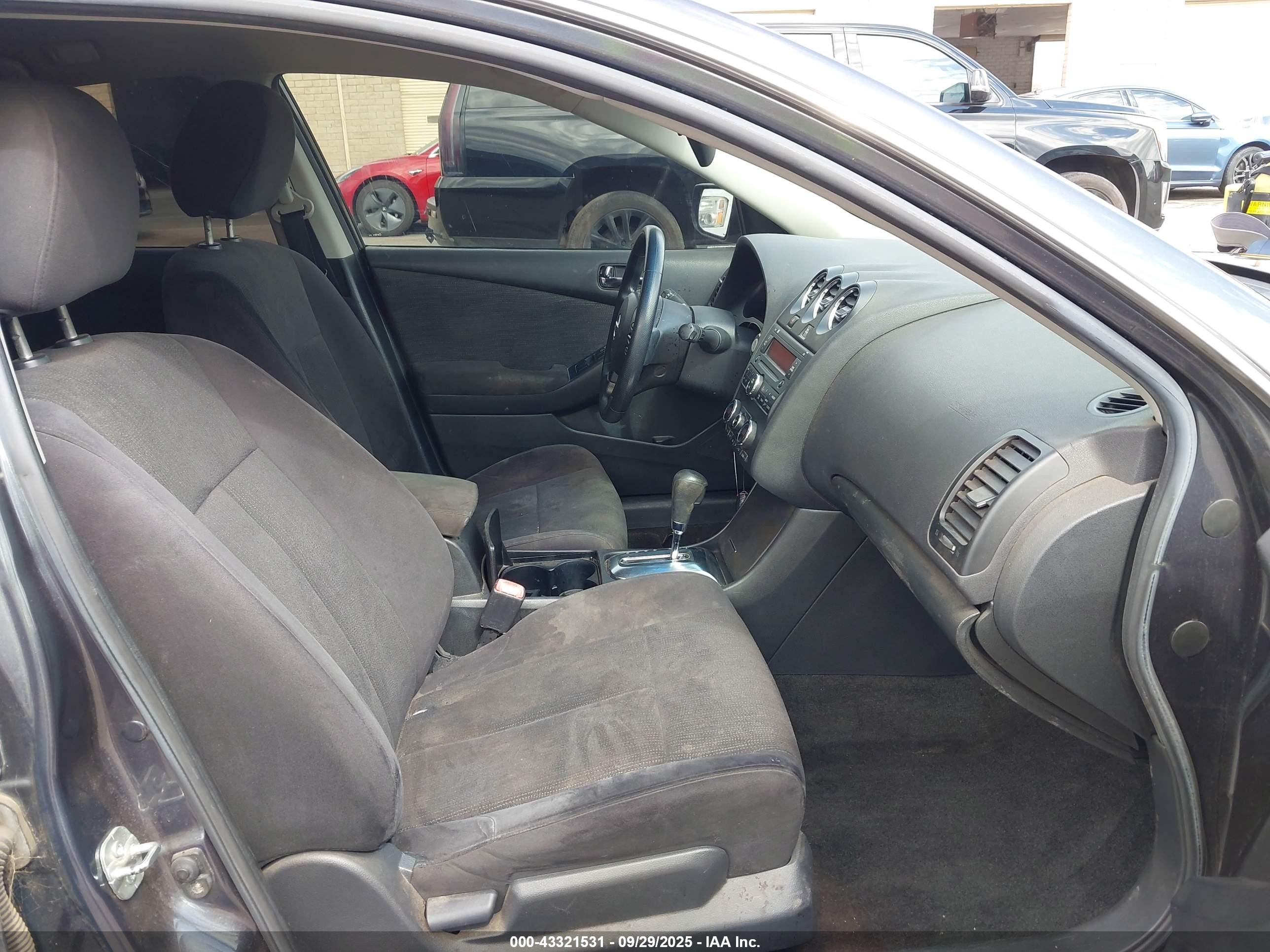 2011 Nissan Altima Hybrid   Серый vin: 1N4CL2AP7BC119988