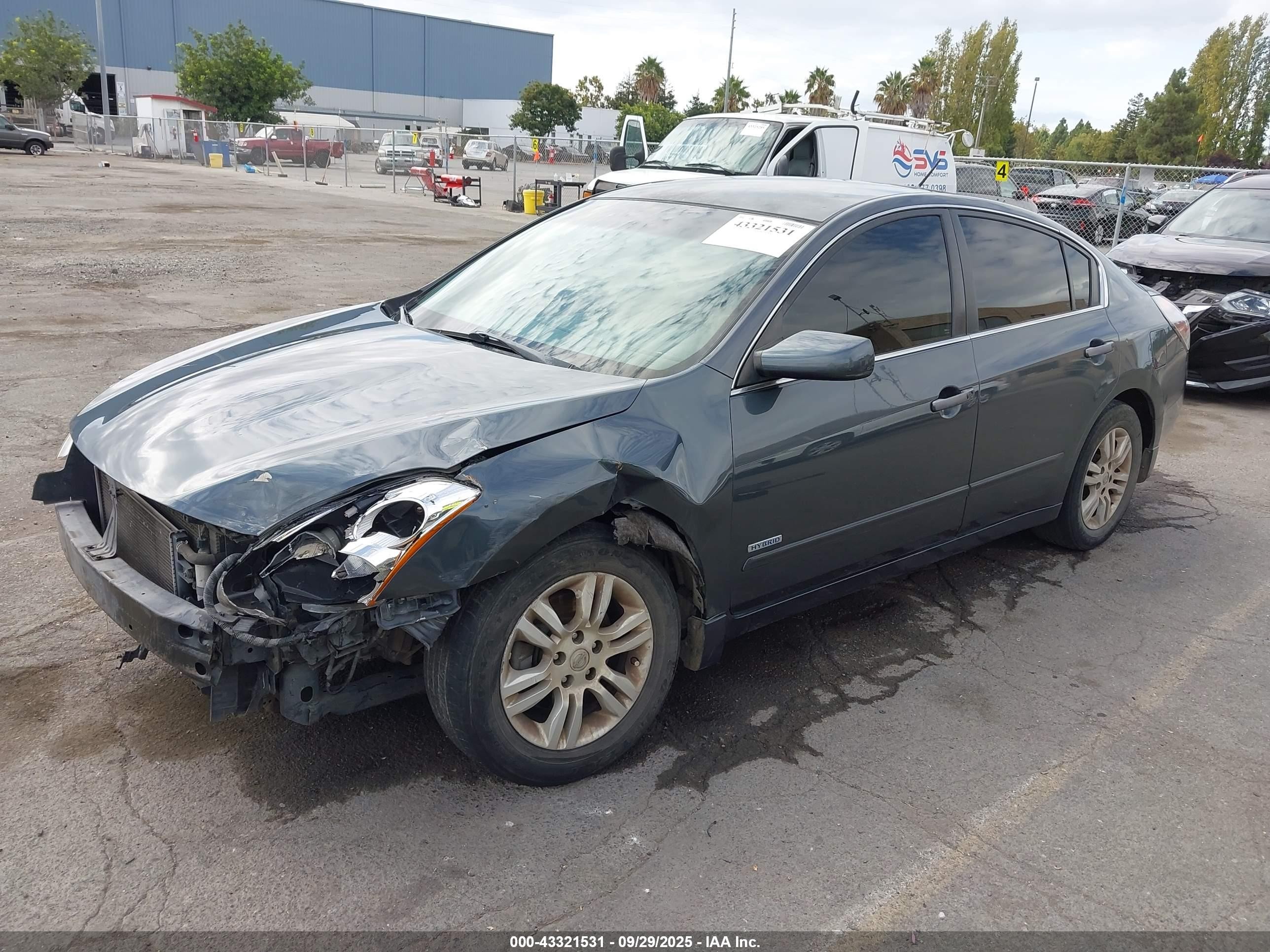 2011 Nissan Altima Hybrid   Серый vin: 1N4CL2AP7BC119988