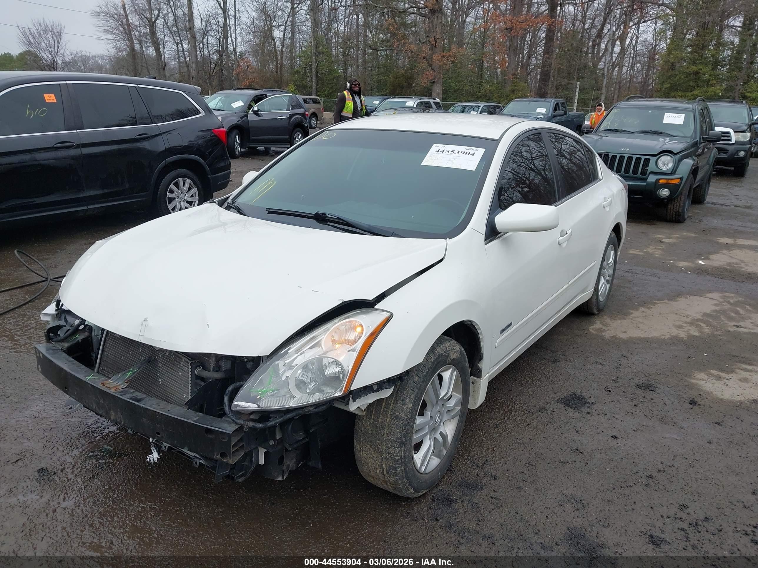 2011 Nissan Altima Hybrid   White vin: 1N4CL2AP7BC184923