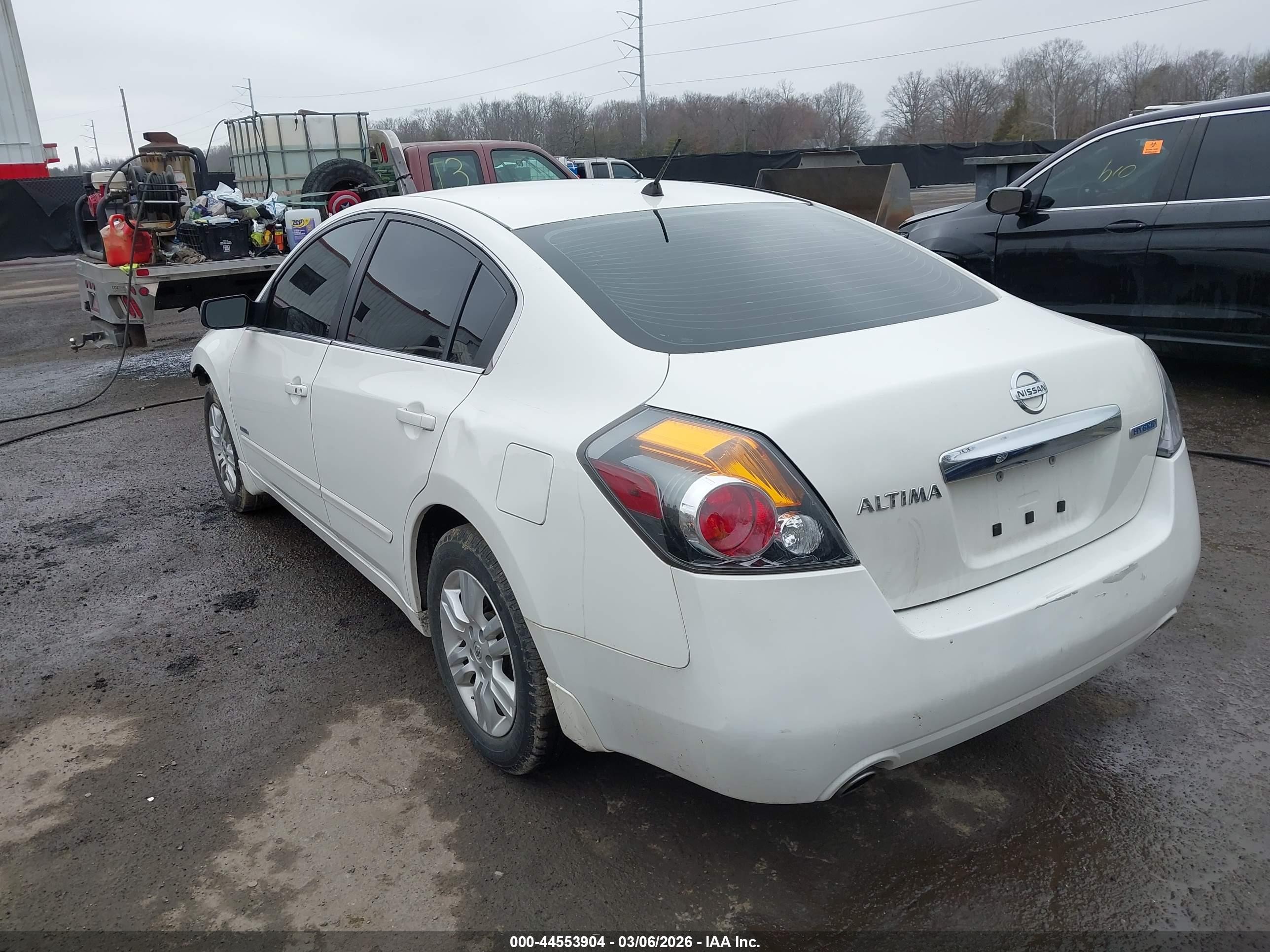 2011 Nissan Altima Hybrid   White vin: 1N4CL2AP7BC184923