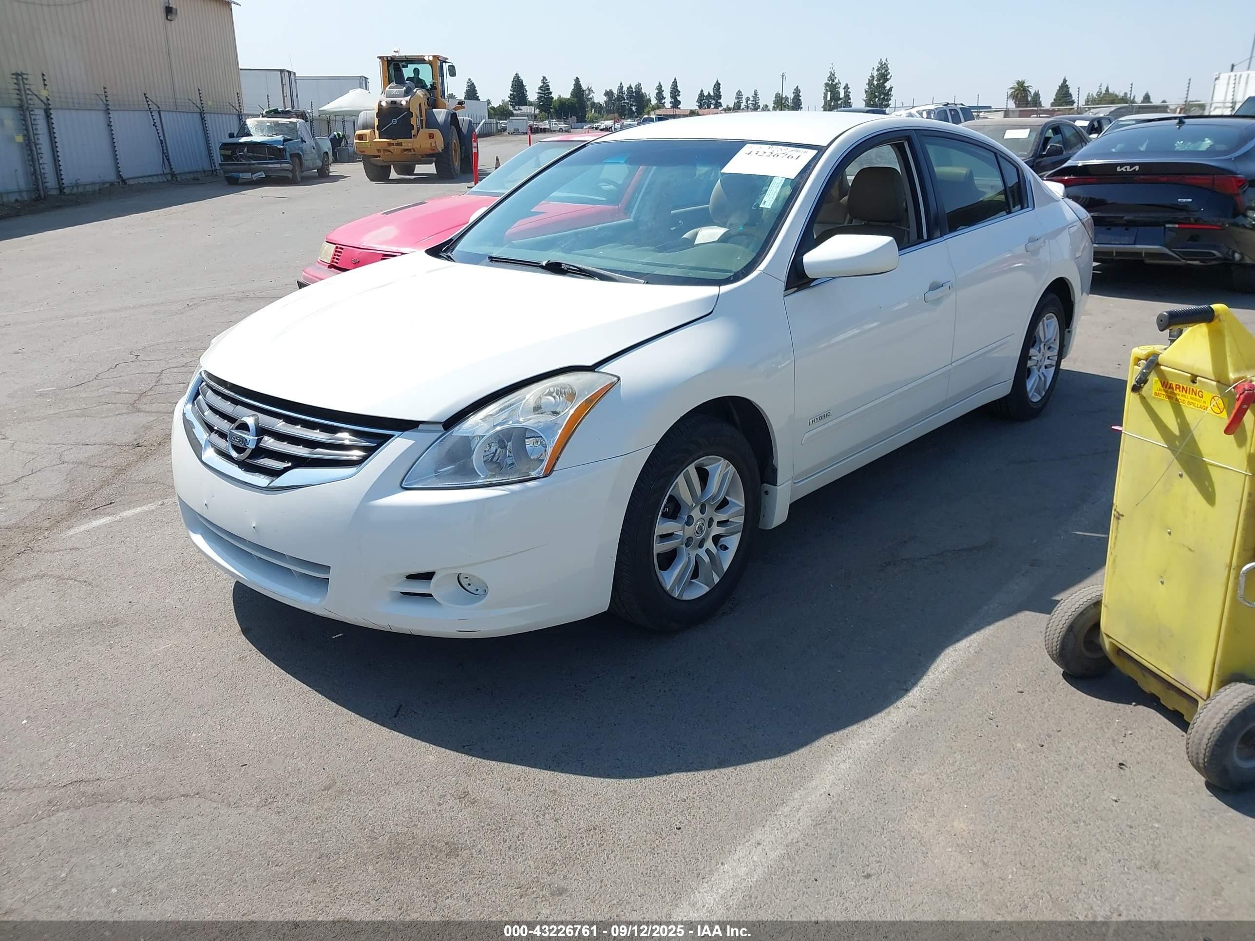 2011 Nissan Altima Hybrid   Белый vin: 1N4CL2AP7BC185151