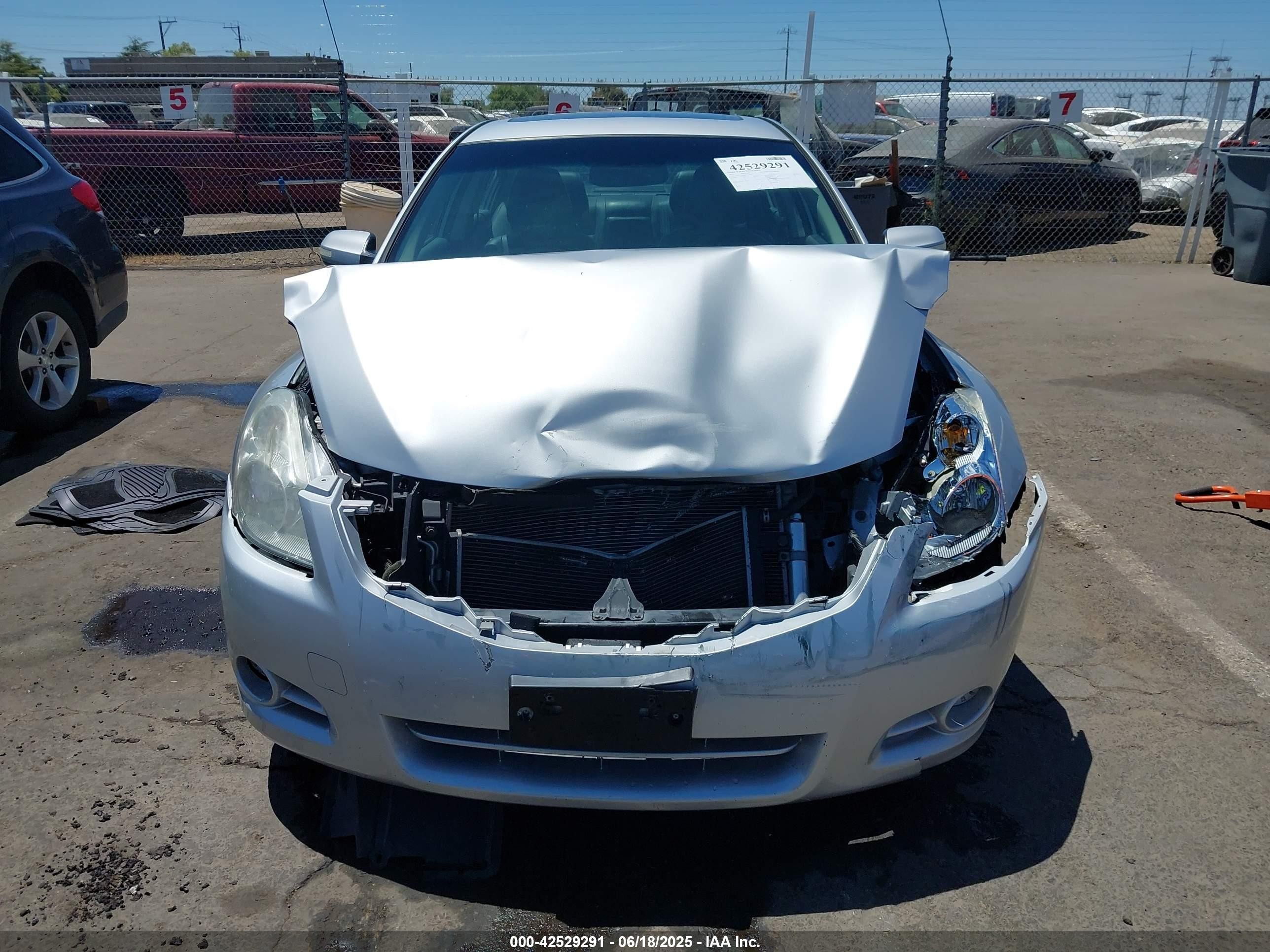 2011 Nissan Altima Hybrid   Silver vin: 1N4CL2AP8BC111060