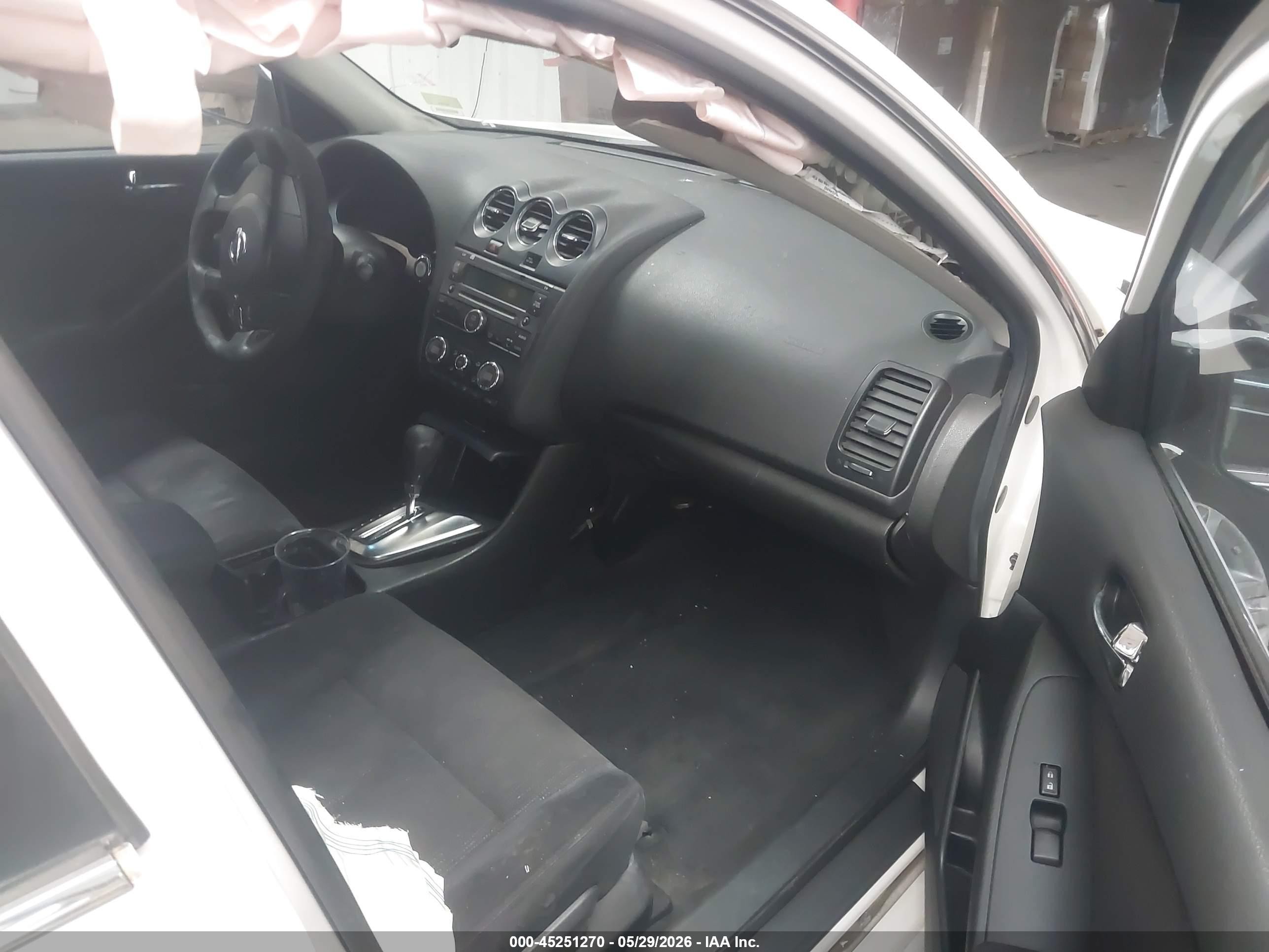 2011 Nissan Altima Hybrid   Белый vin: 1N4CL2AP8BC154149