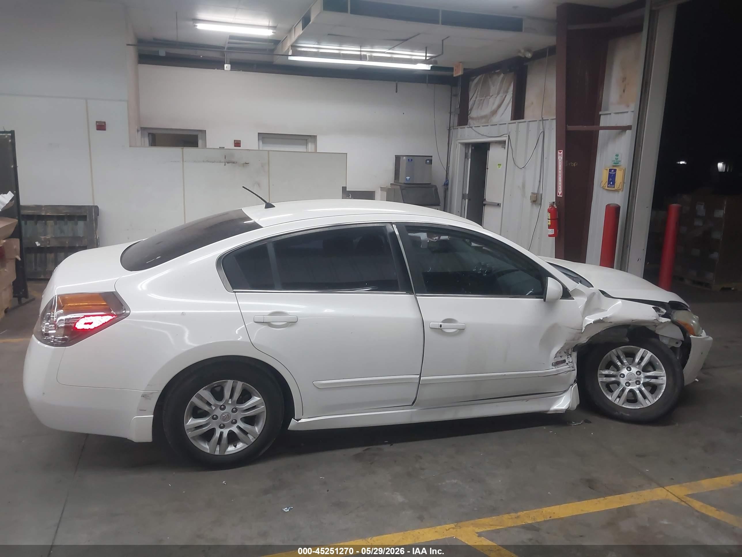 2011 Nissan Altima Hybrid   Белый vin: 1N4CL2AP8BC154149