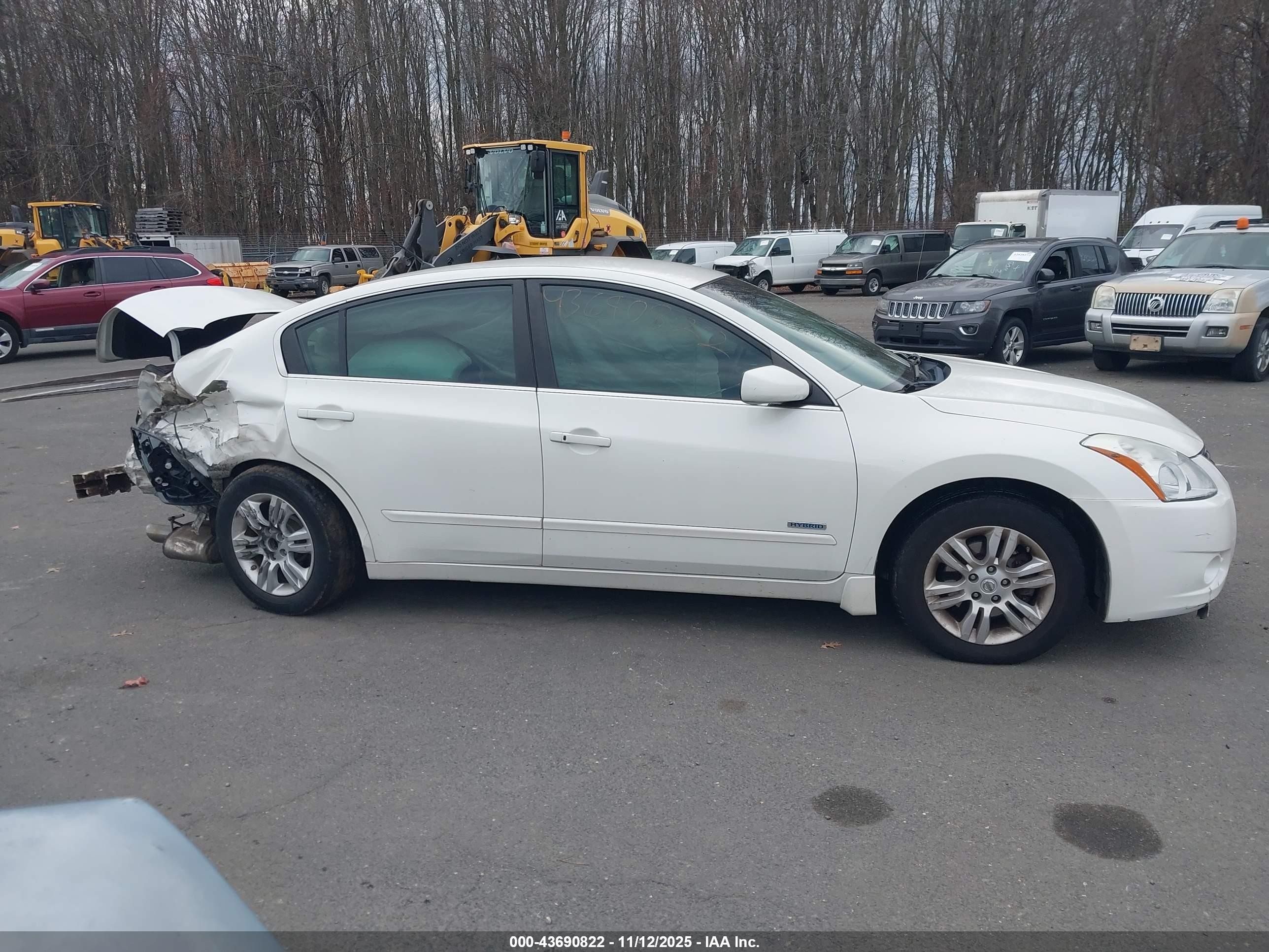 2011 Nissan Altima Hybrid   White vin: 1N4CL2AP8BC176880