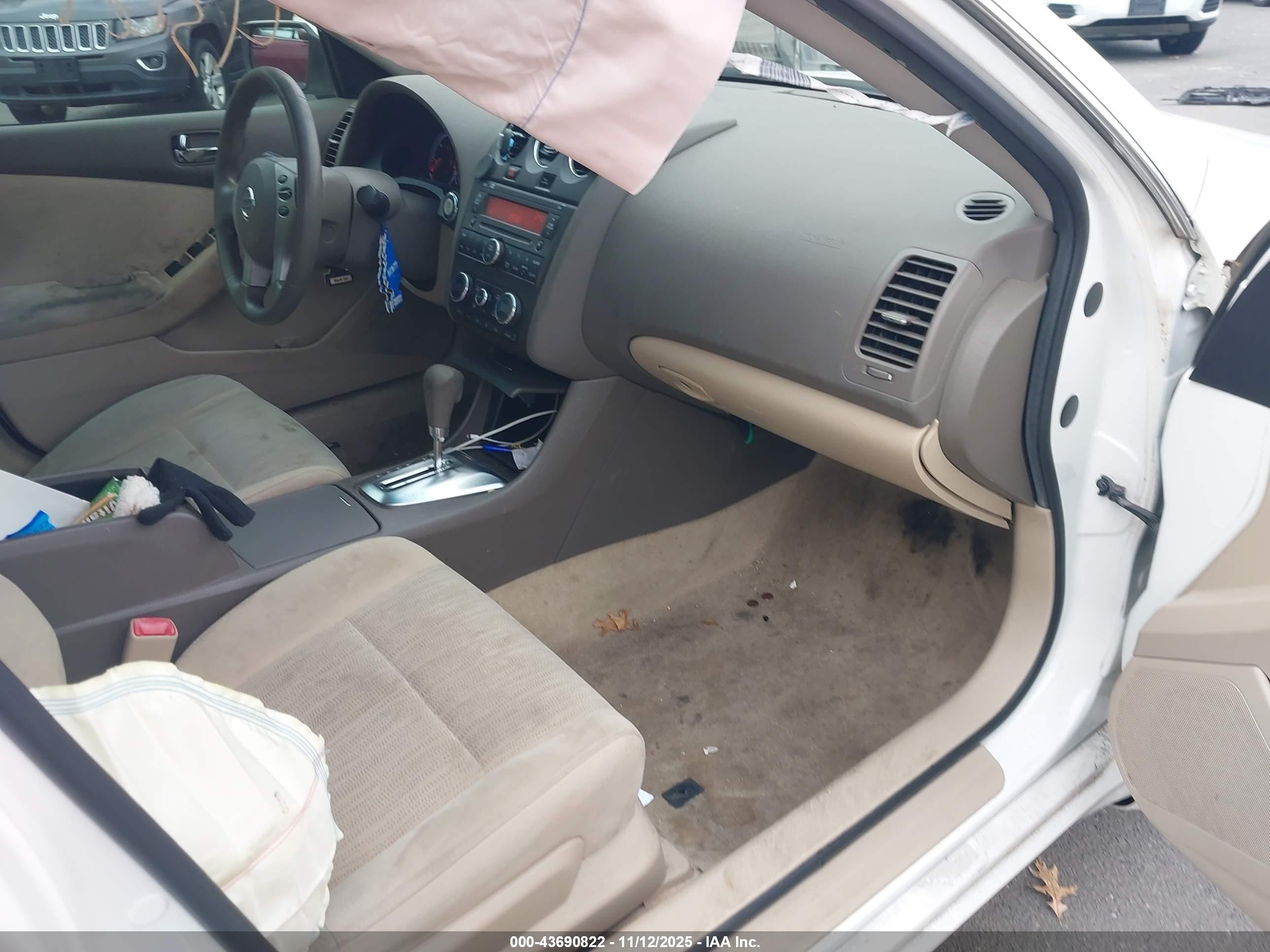 2011 Nissan Altima Hybrid   White vin: 1N4CL2AP8BC176880