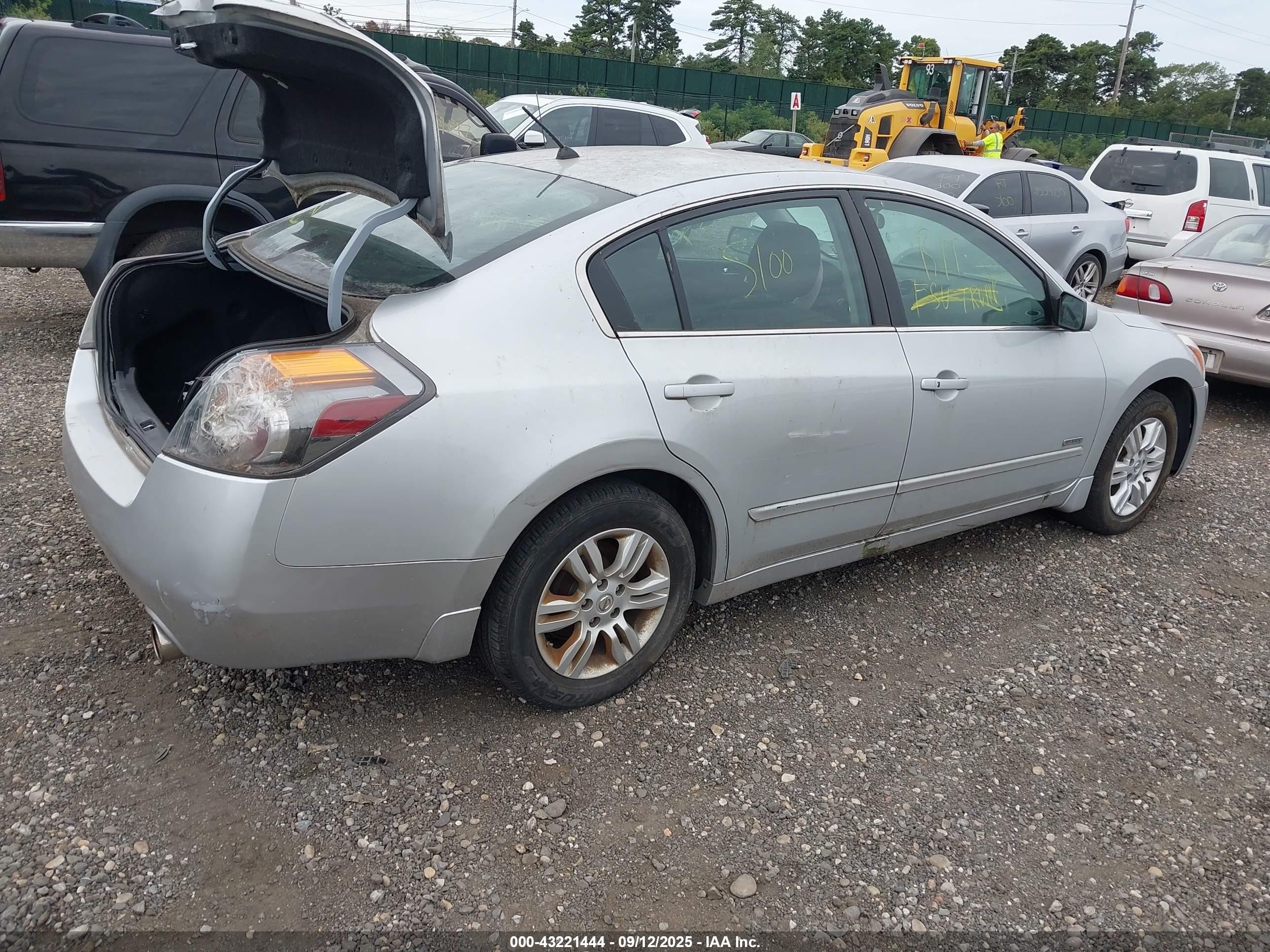 2011 Nissan Altima Hybrid   Серый vin: 1N4CL2AP8BC180122