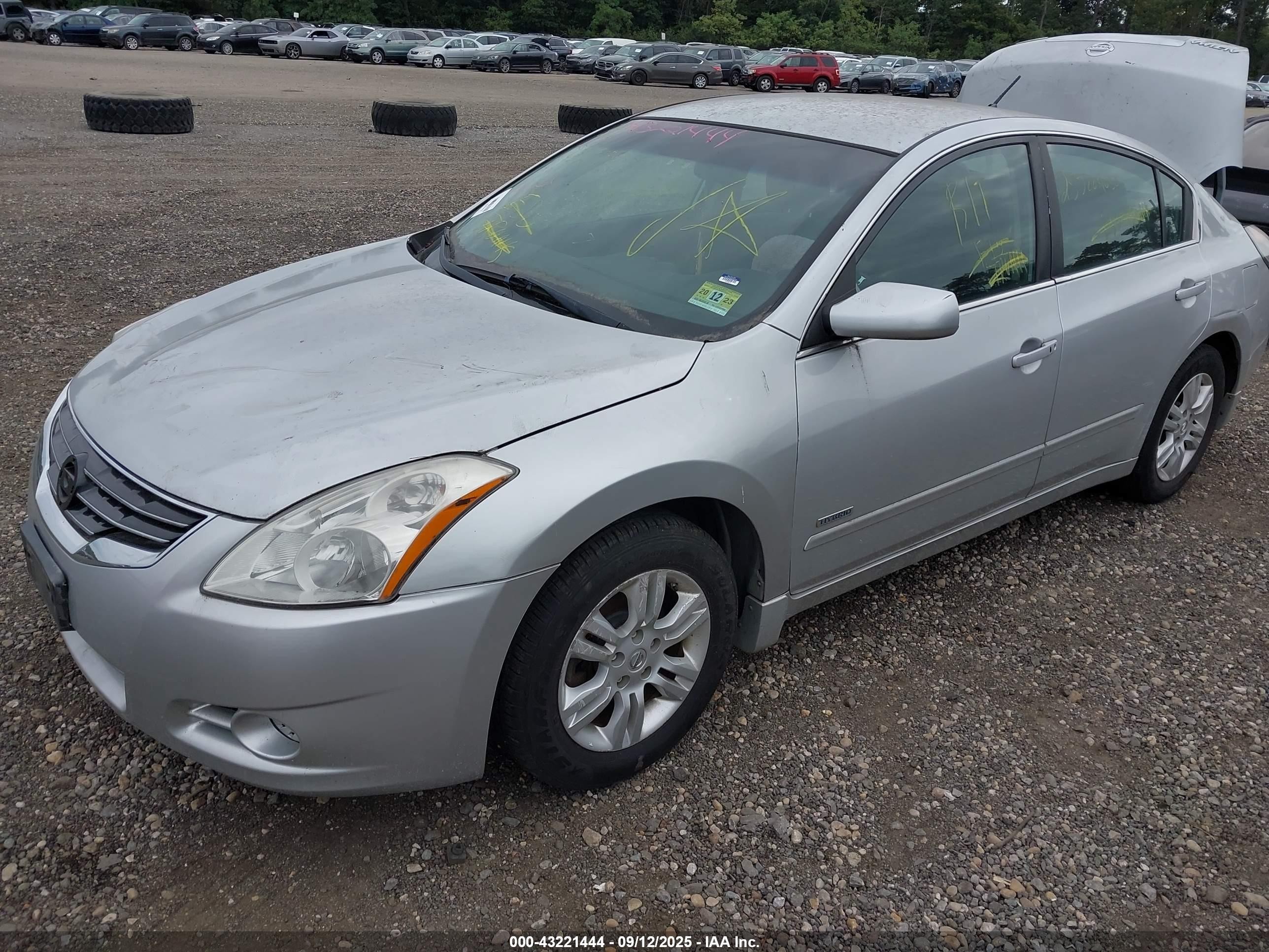 2011 Nissan Altima Hybrid   Серый vin: 1N4CL2AP8BC180122